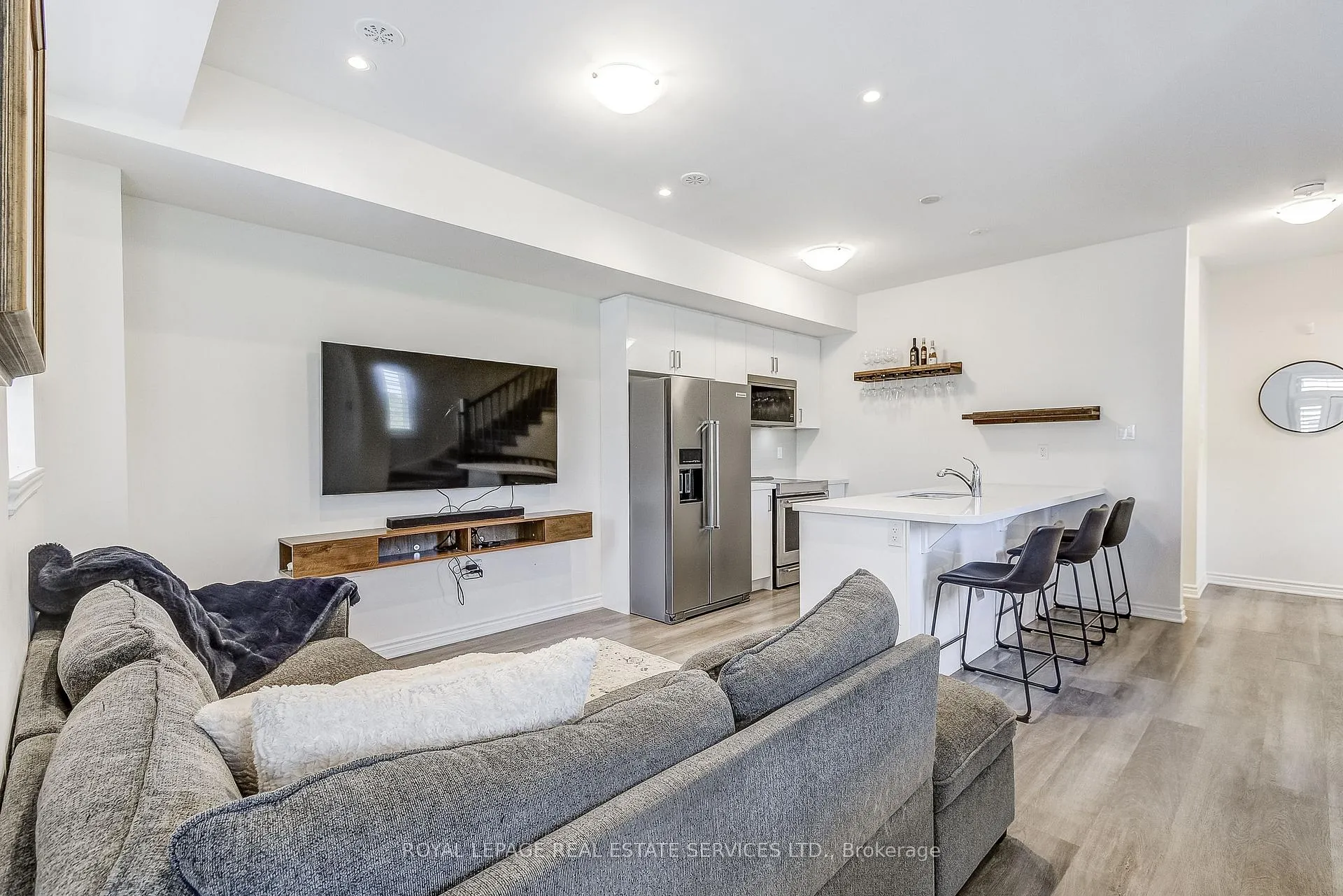Photo 11 of Unit 14, 305 Garner Road W, Hamilton, Ancaster — HOMEH
