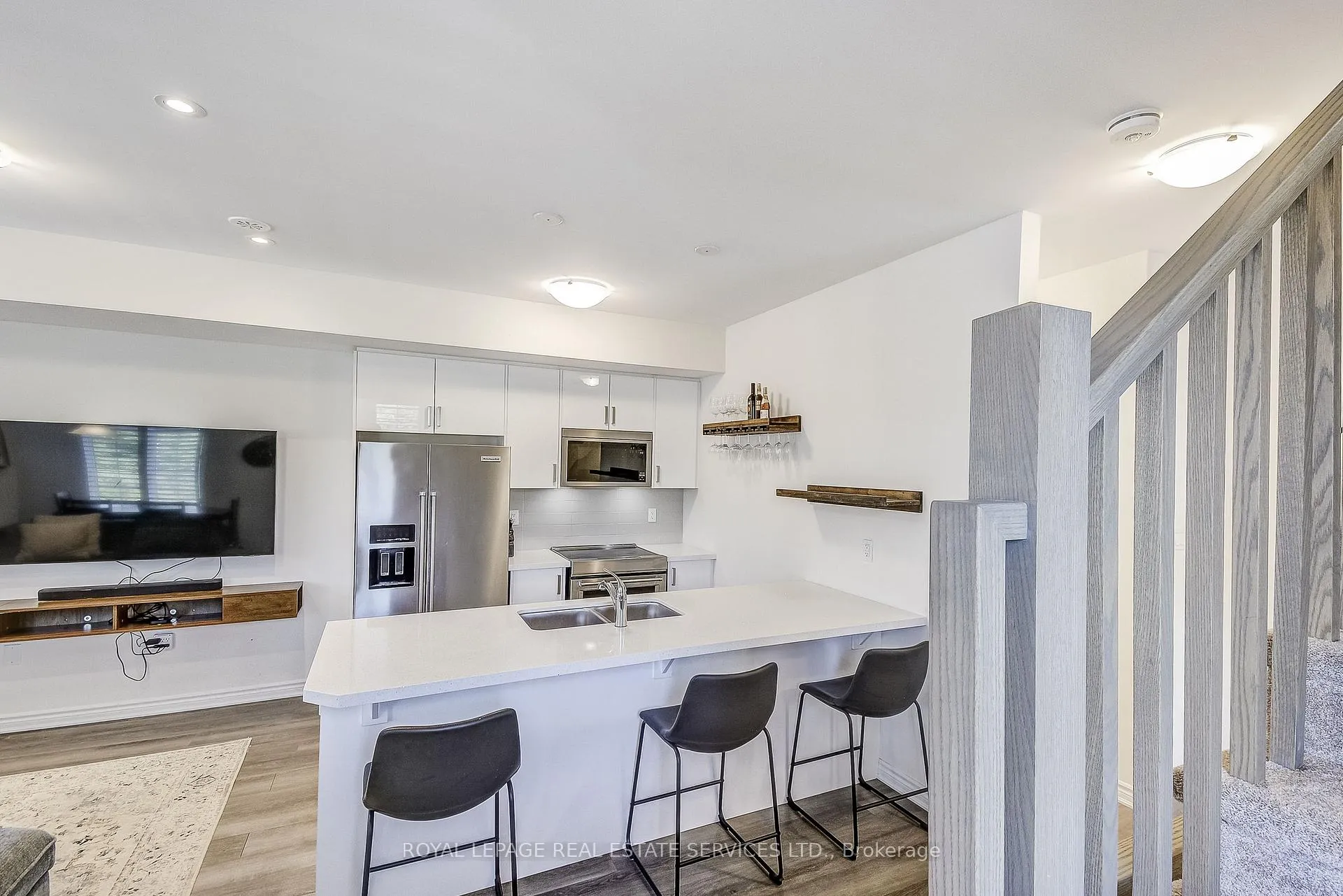 Photo 13 of Unit 14, 305 Garner Road W, Hamilton, Ancaster — HOMEH
