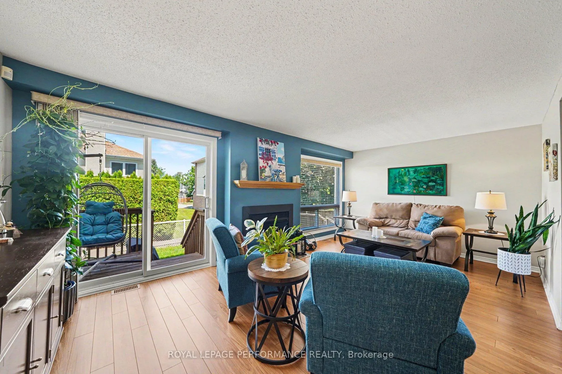 Photo 4 of 6145 Oak Meadows Drive, Ottawa, Chapel Hill — HOMEH