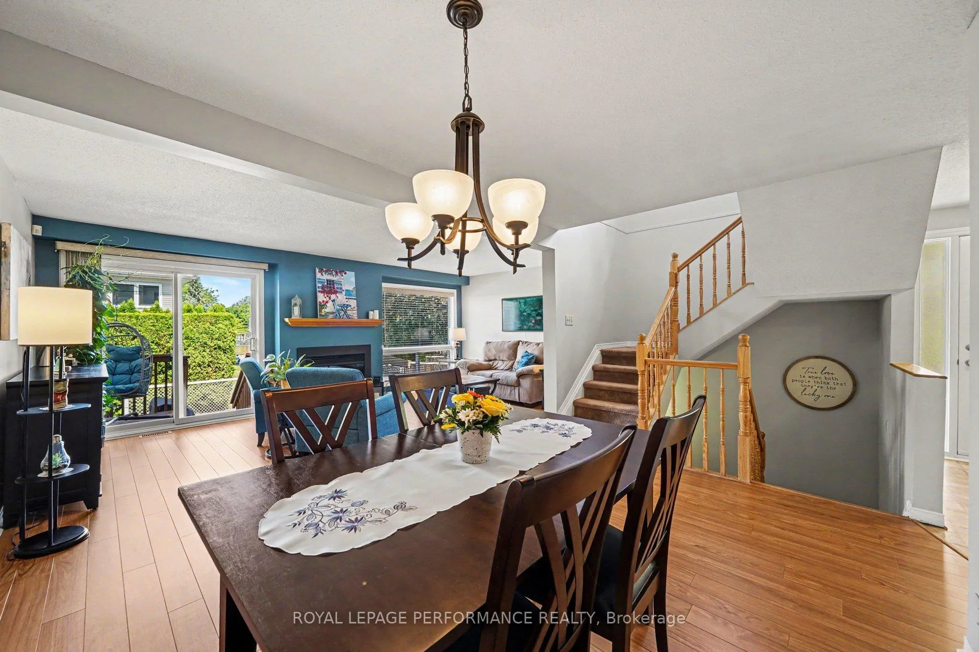 Photo 5 of 6145 Oak Meadows Drive, Ottawa, Chapel Hill — HOMEH
