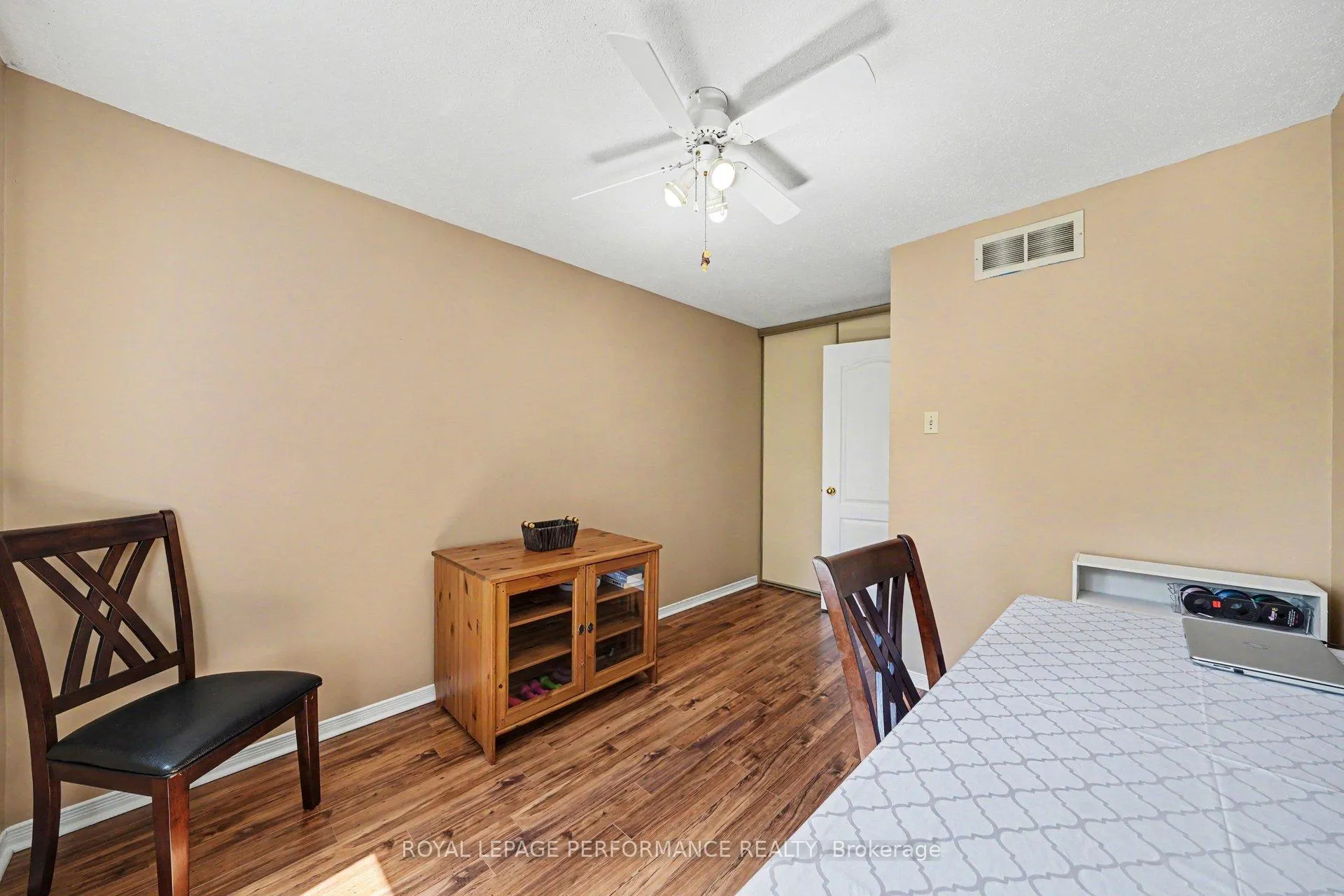 Photo 26 of 6145 Oak Meadows Drive, Ottawa, Chapel Hill — HOMEH