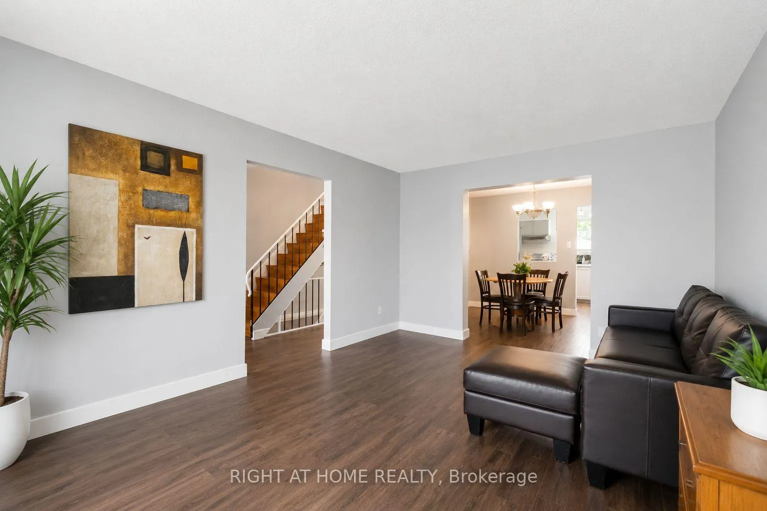Photo 6 of Unit 3, 21 Midland Crescent, Ottawa, Arlington Woods — HOMEH