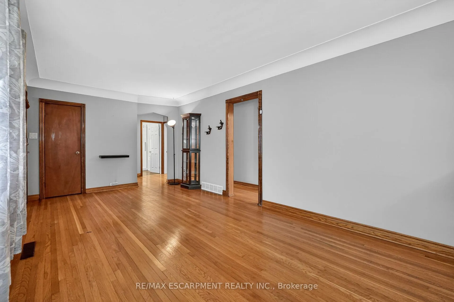 Photo 8 of 117 Stewartdale Avenue, Hamilton, Rosedale — HOMEH