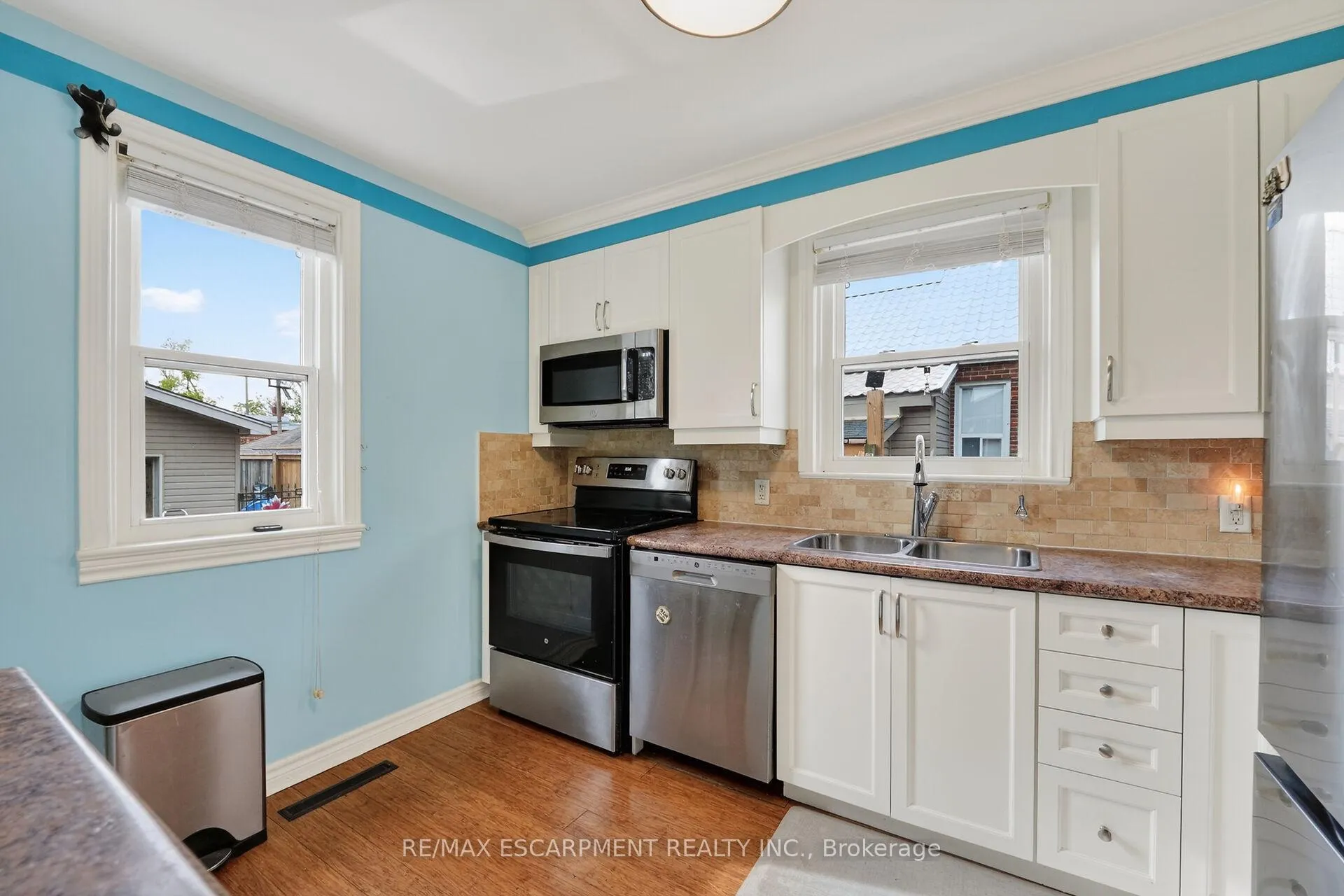Photo 10 of 117 Stewartdale Avenue, Hamilton, Rosedale — HOMEH