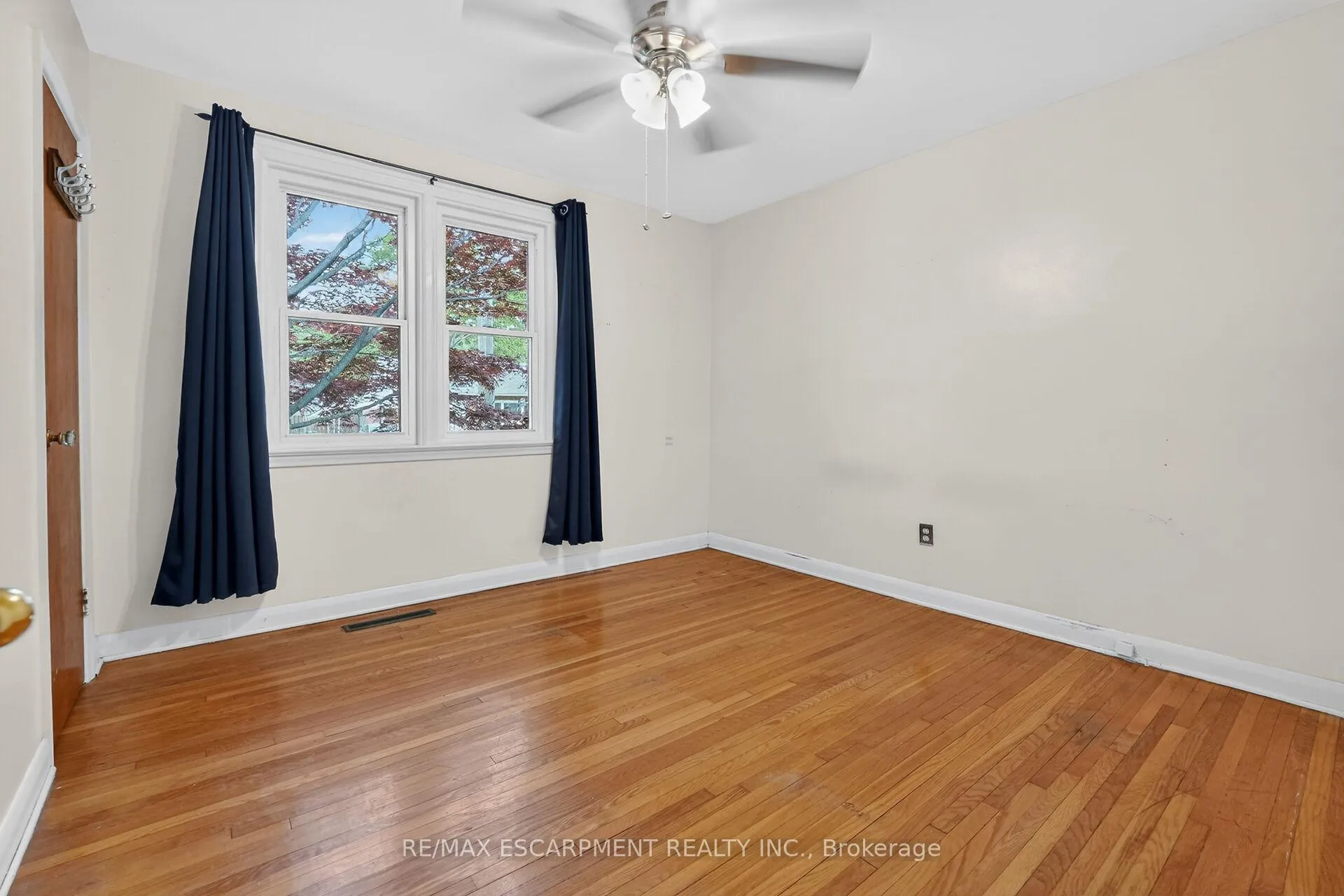 Photo 16 of 117 Stewartdale Avenue, Hamilton, Rosedale — HOMEH