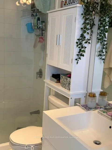 Photo 11 of Unit 1702, 10 Capreol Court, Toronto, Waterfront Communities — HOMEH