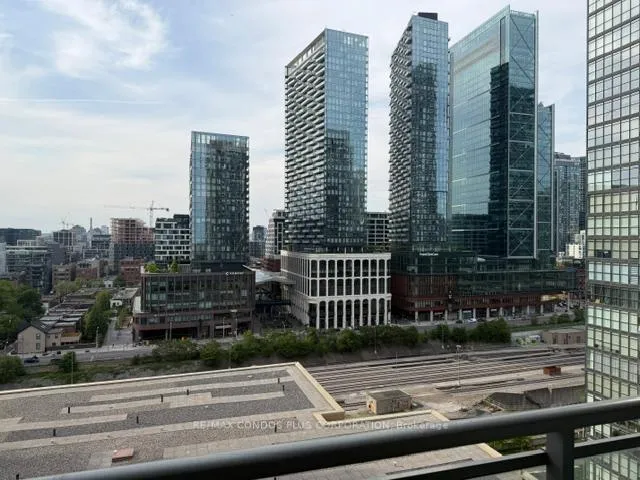 Photo 12 of Unit 1702, 10 Capreol Court, Toronto, Waterfront Communities — HOMEH