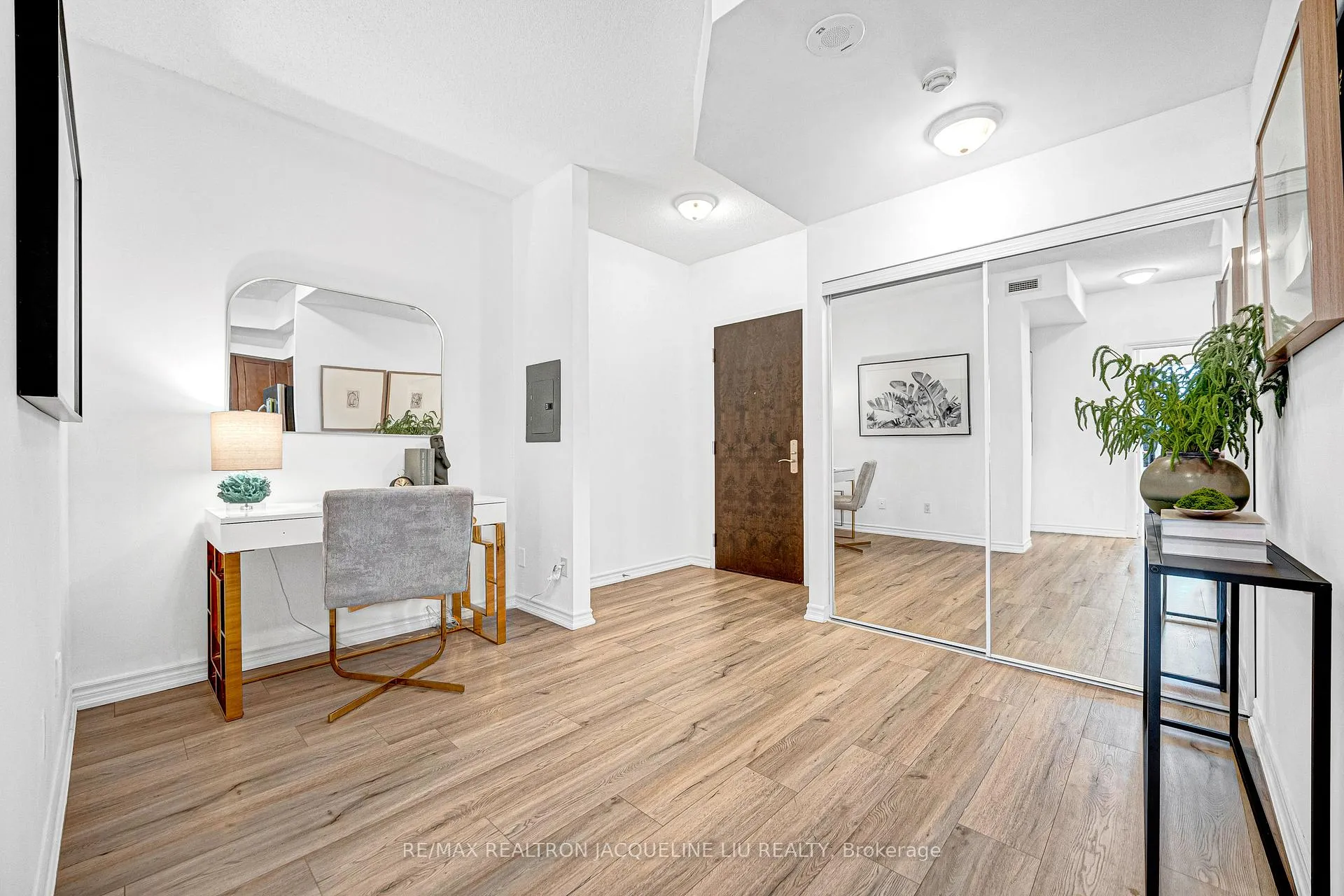 Photo 5 of Unit 3602, 761 Bay Street, Toronto, Bay Street Corridor — HOMEH
