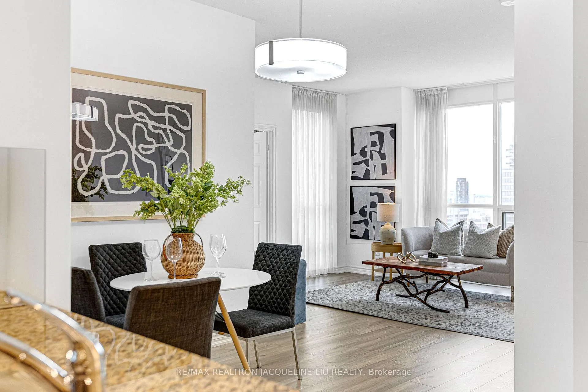 Photo 8 of Unit 3602, 761 Bay Street, Toronto, Bay Street Corridor — HOMEH
