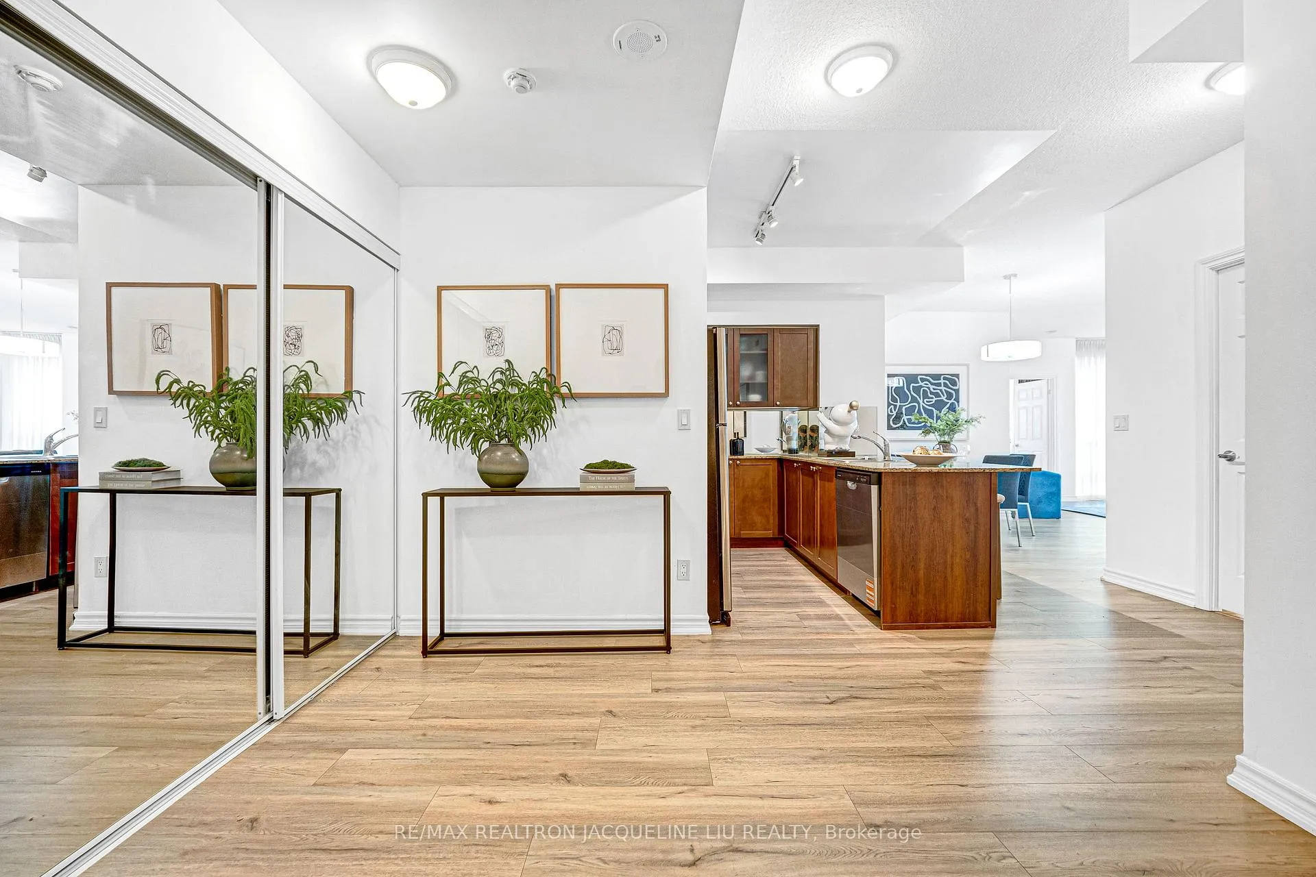 Photo 14 of Unit 3602, 761 Bay Street, Toronto, Bay Street Corridor — HOMEH