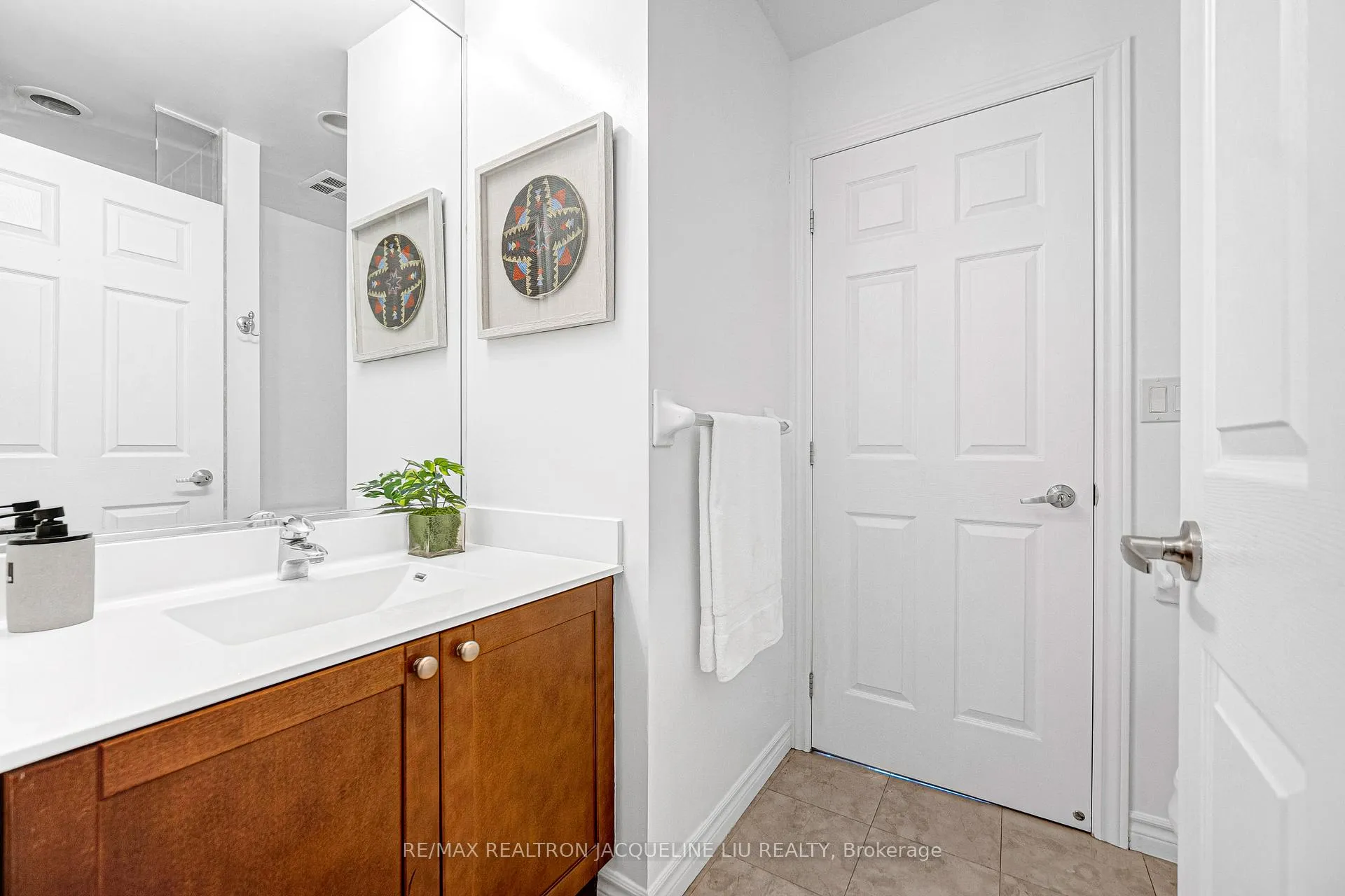 Photo 29 of Unit 3602, 761 Bay Street, Toronto, Bay Street Corridor — HOMEH