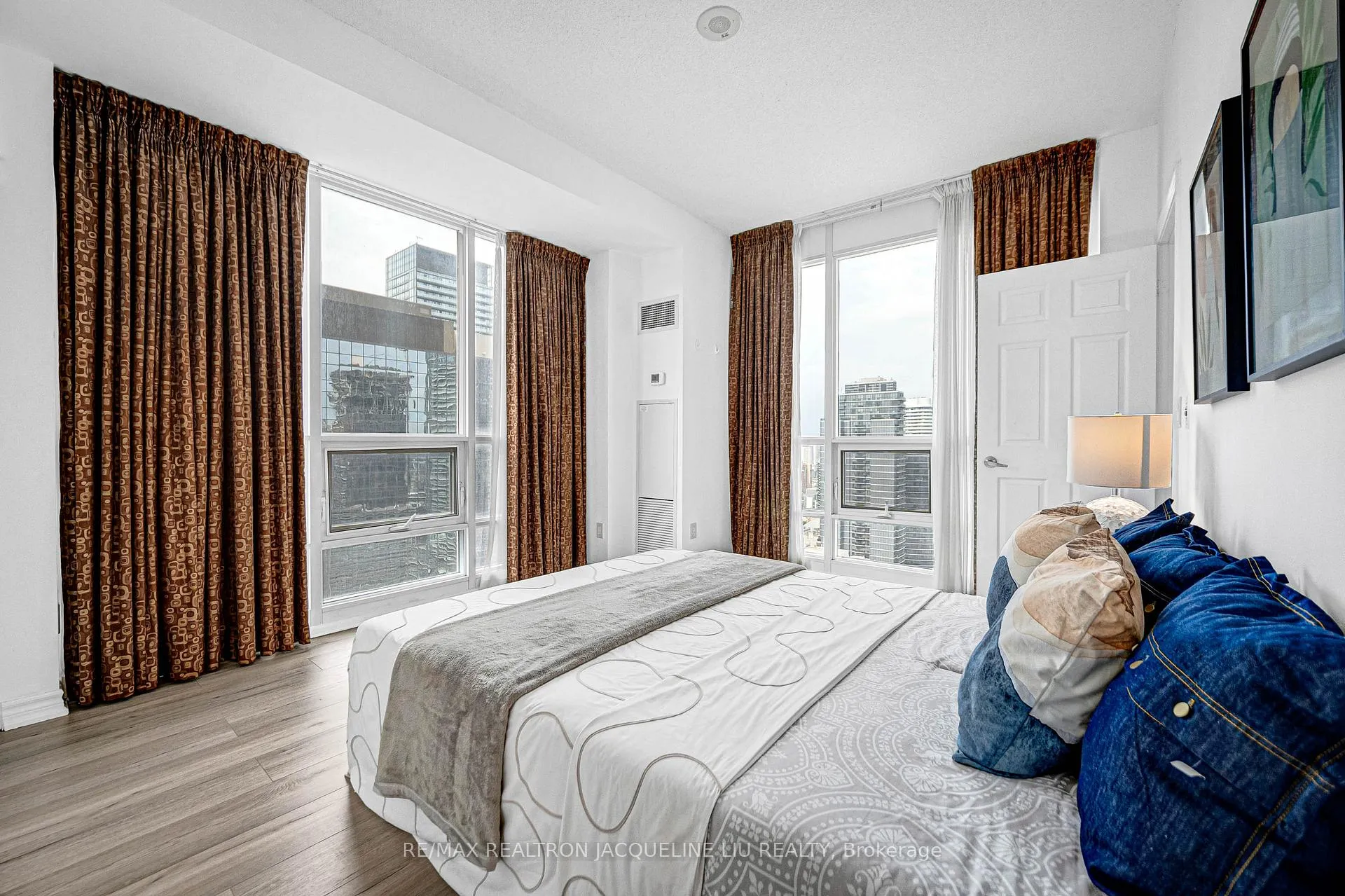 Photo 41 of Unit 3602, 761 Bay Street, Toronto, Bay Street Corridor — HOMEH