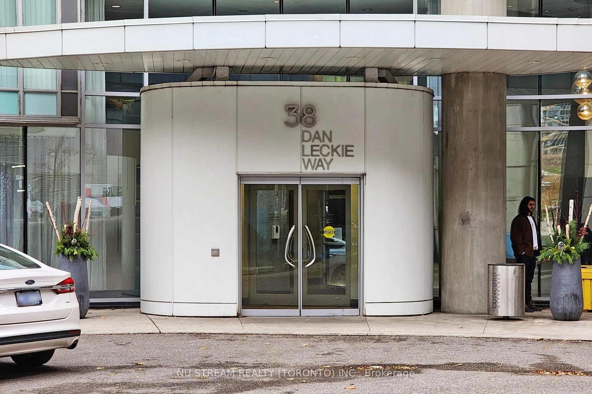 Photo 2 of Unit 2010, 38 Dan Leckie Way, Toronto, Waterfront Communities — HOMEH