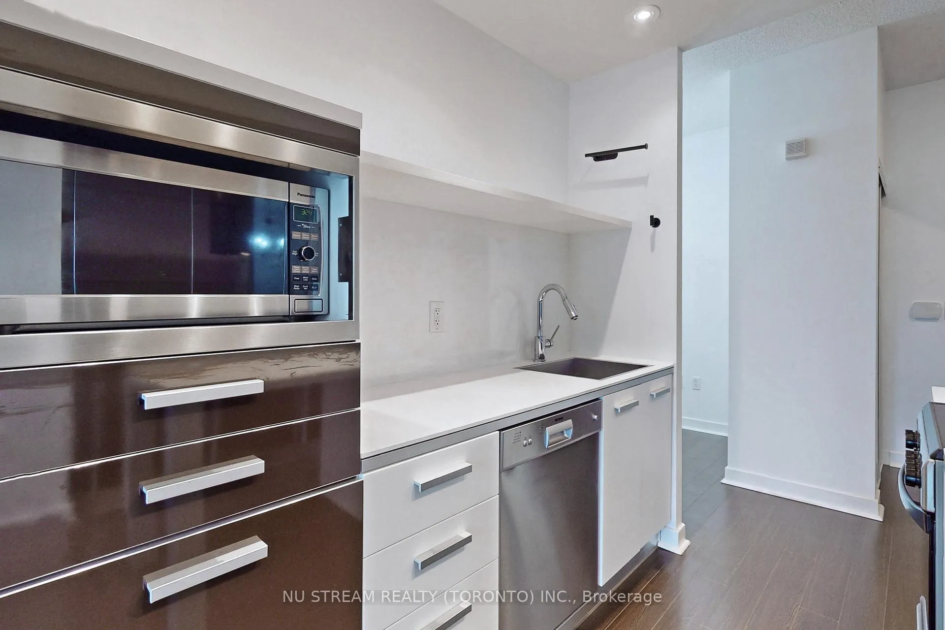 Photo 11 of Unit 2010, 38 Dan Leckie Way, Toronto, Waterfront Communities — HOMEH