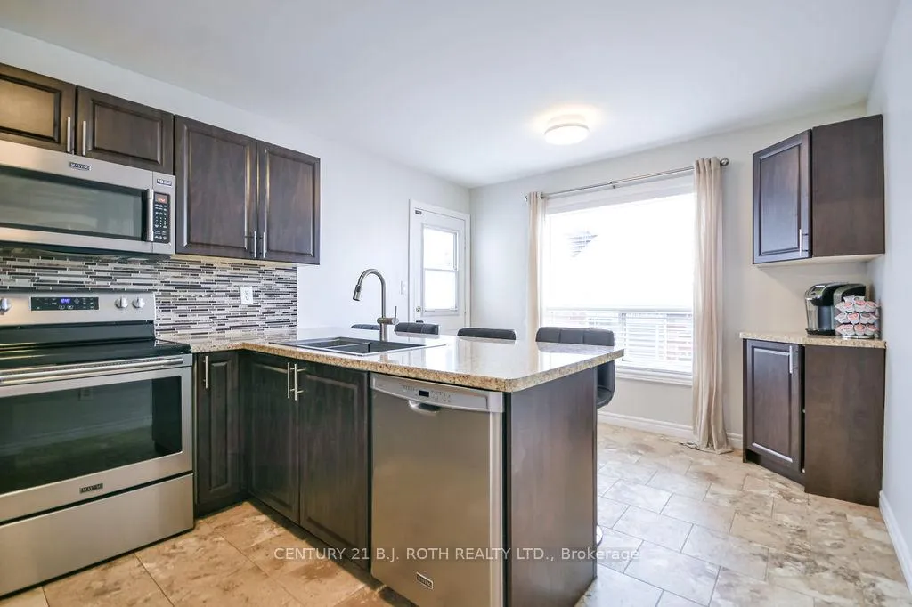 Photo 12 of 60 Leggott Avenue, Barrie, Painswick North — HOMEH