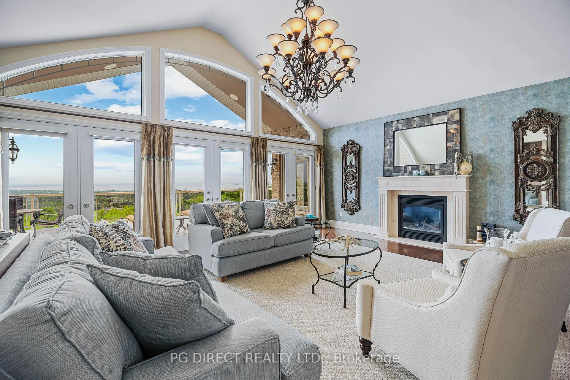 Photo 5 of 427 Surrey Drive, North Bay, Airport — HOMEH