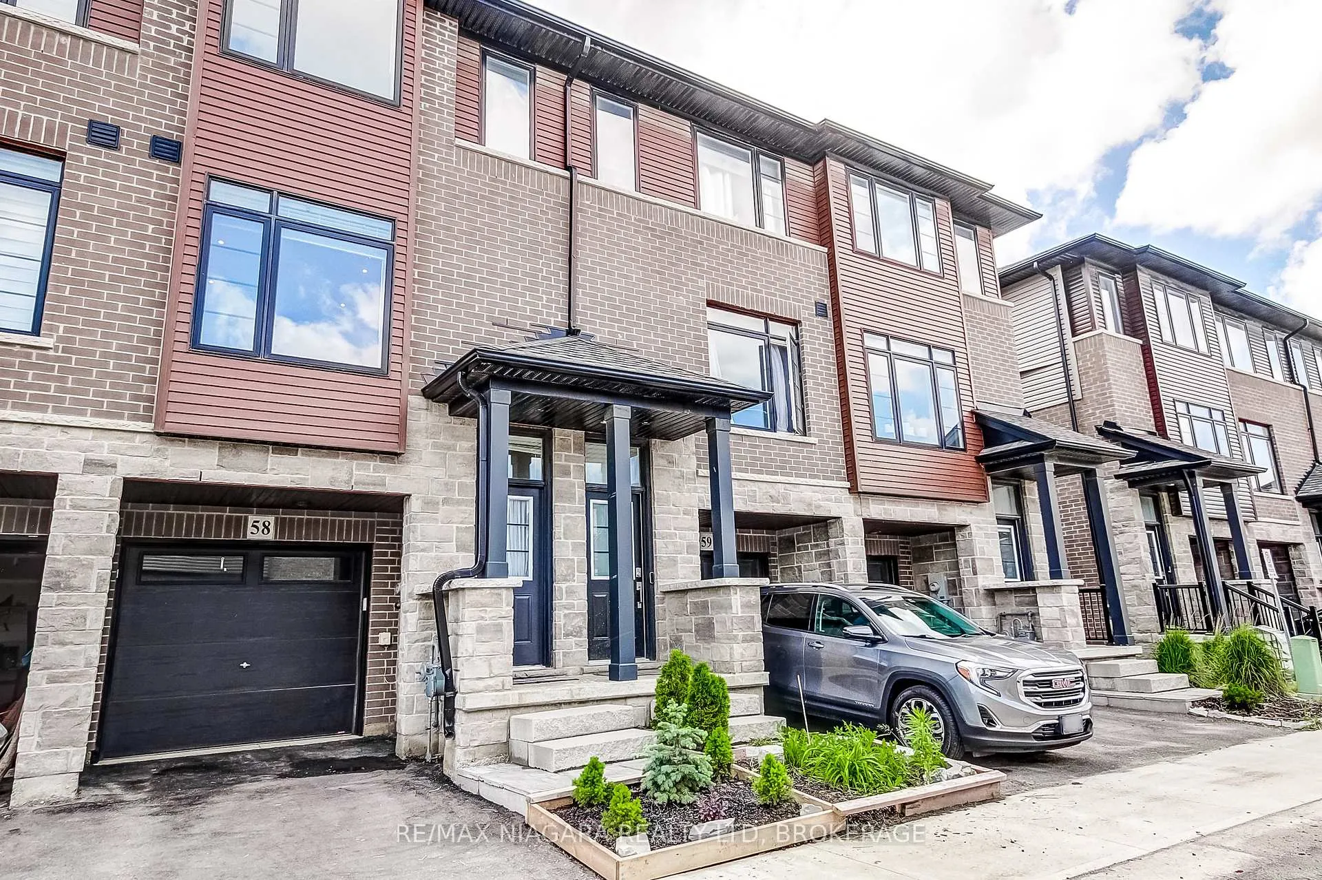 Photo 1 of Unit 58, 461 Blackburn Drive, Brantford, Empire South — HOMEH