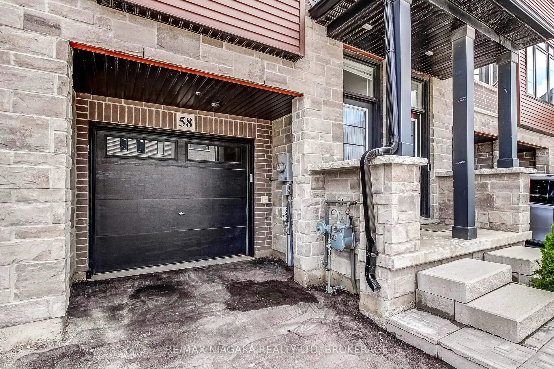 Photo 4 of Unit 58, 461 Blackburn Drive, Brantford, Empire South — HOMEH