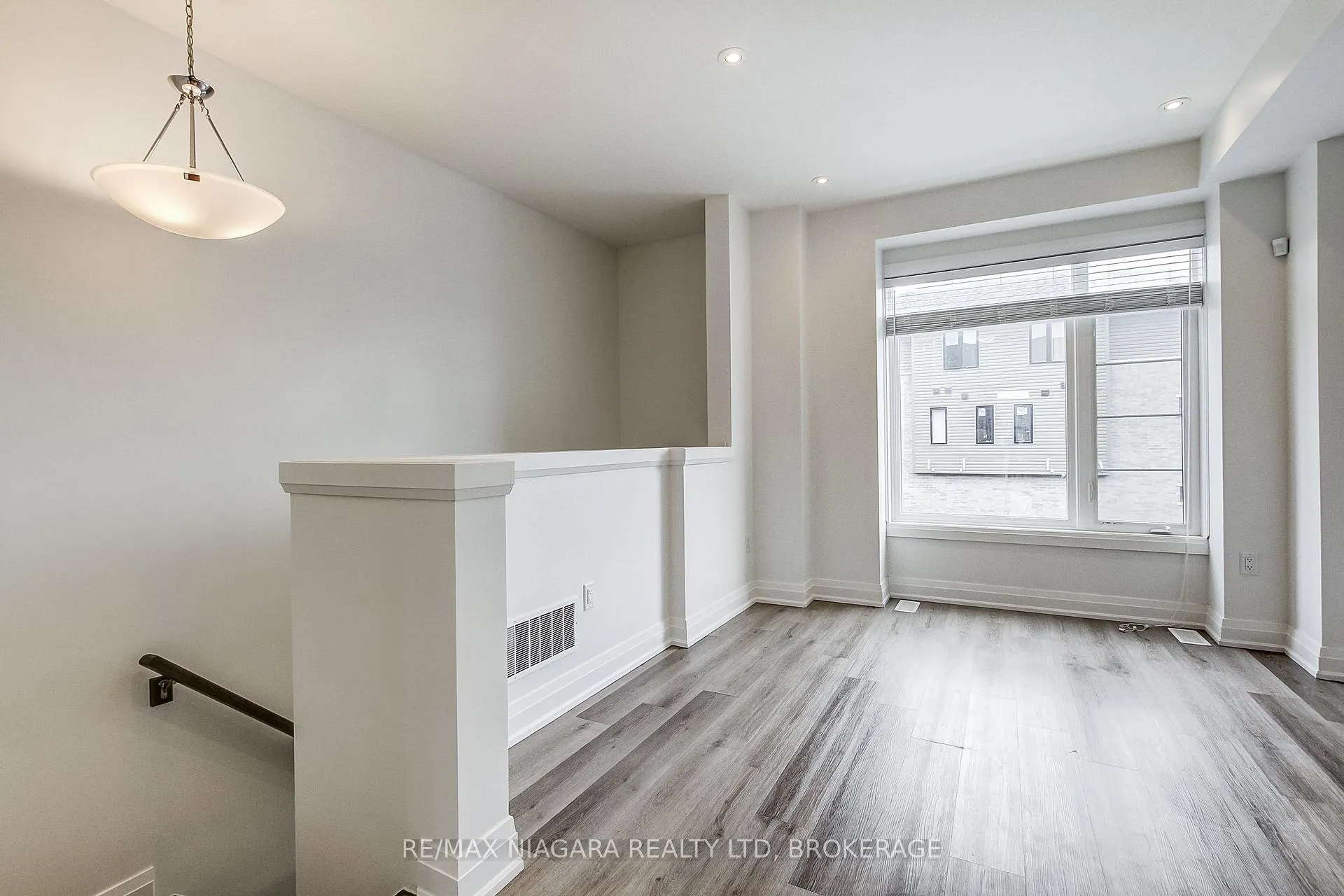 Photo 7 of Unit 58, 461 Blackburn Drive, Brantford, Empire South — HOMEH