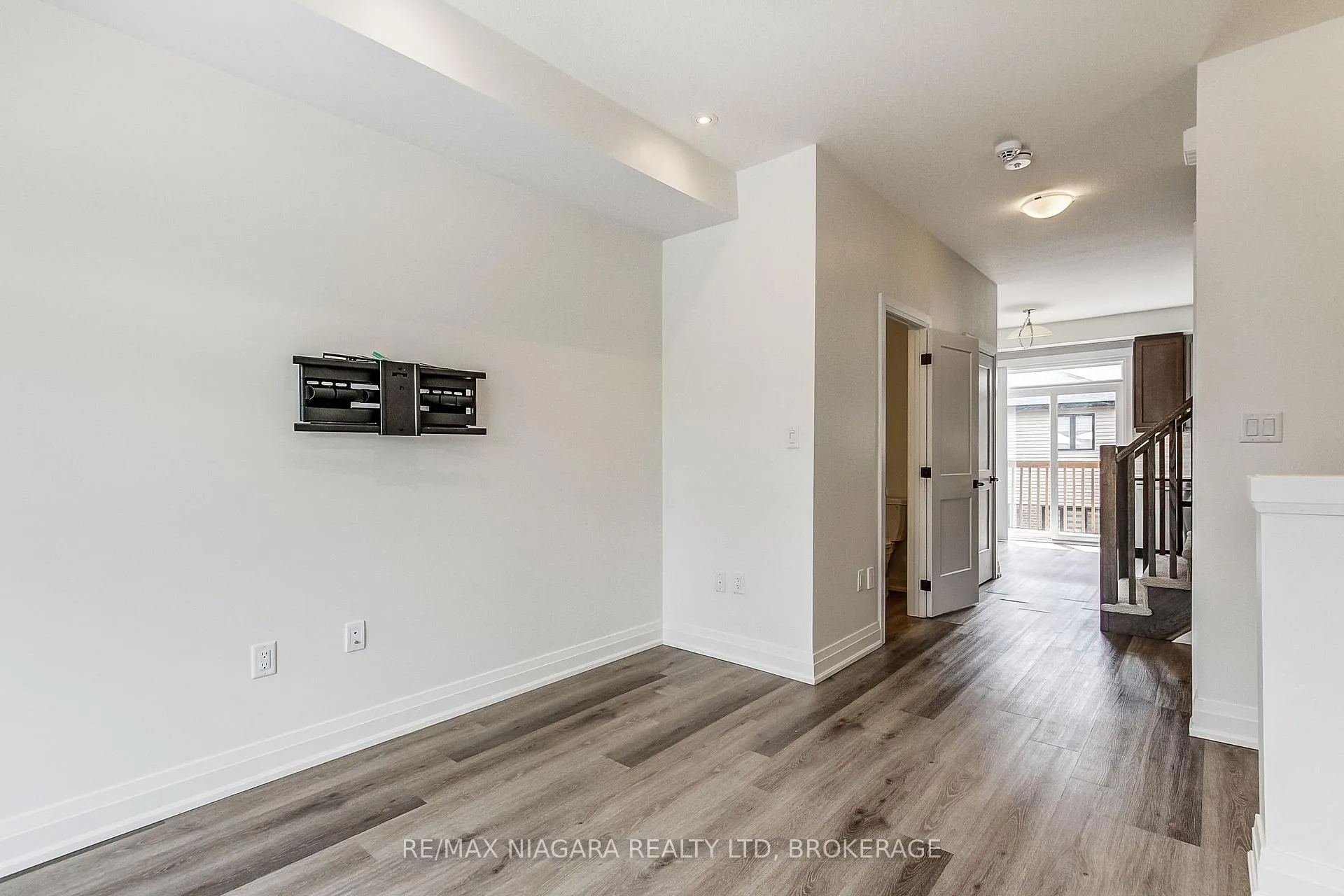 Photo 11 of Unit 58, 461 Blackburn Drive, Brantford, Empire South — HOMEH