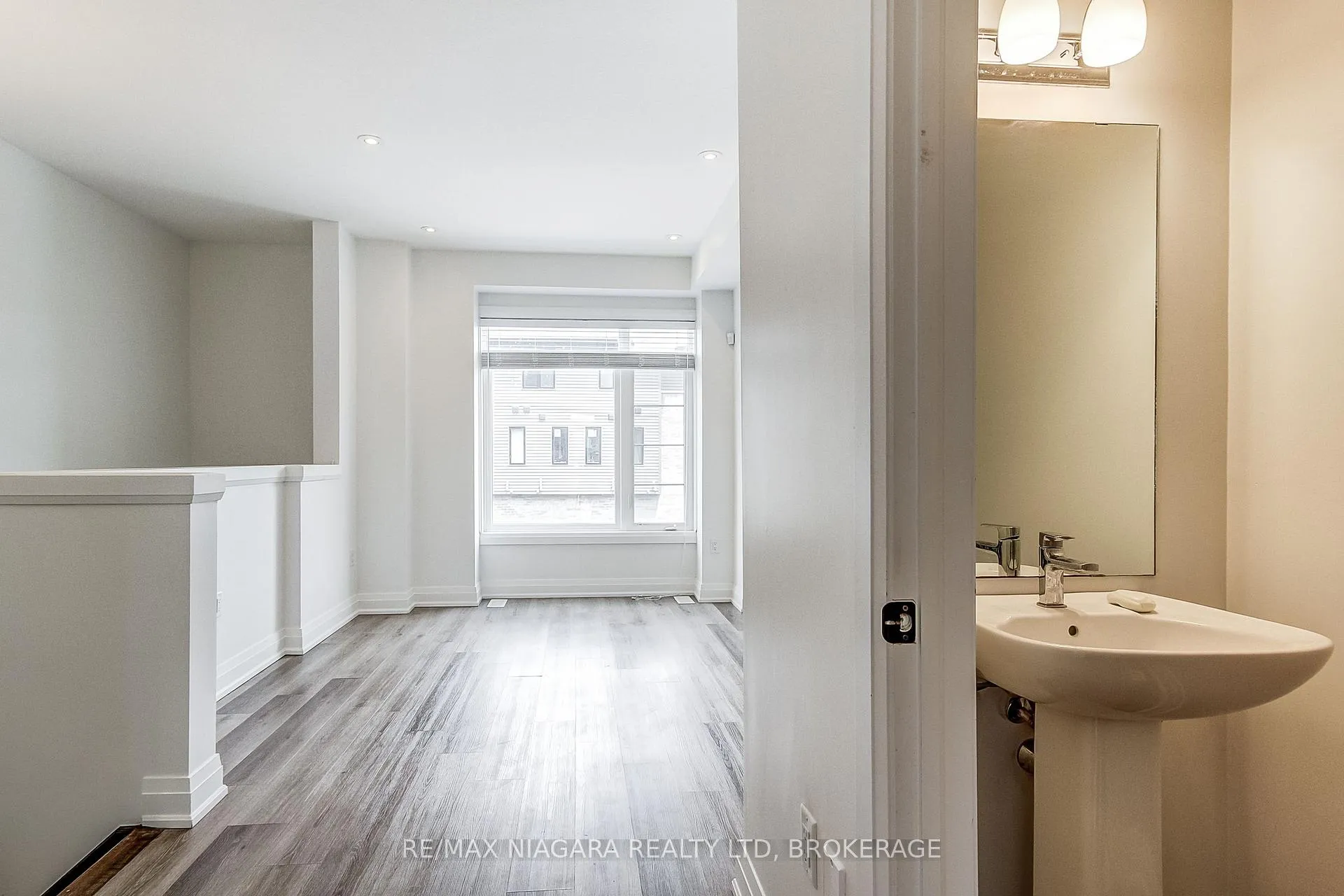 Photo 14 of Unit 58, 461 Blackburn Drive, Brantford, Empire South — HOMEH