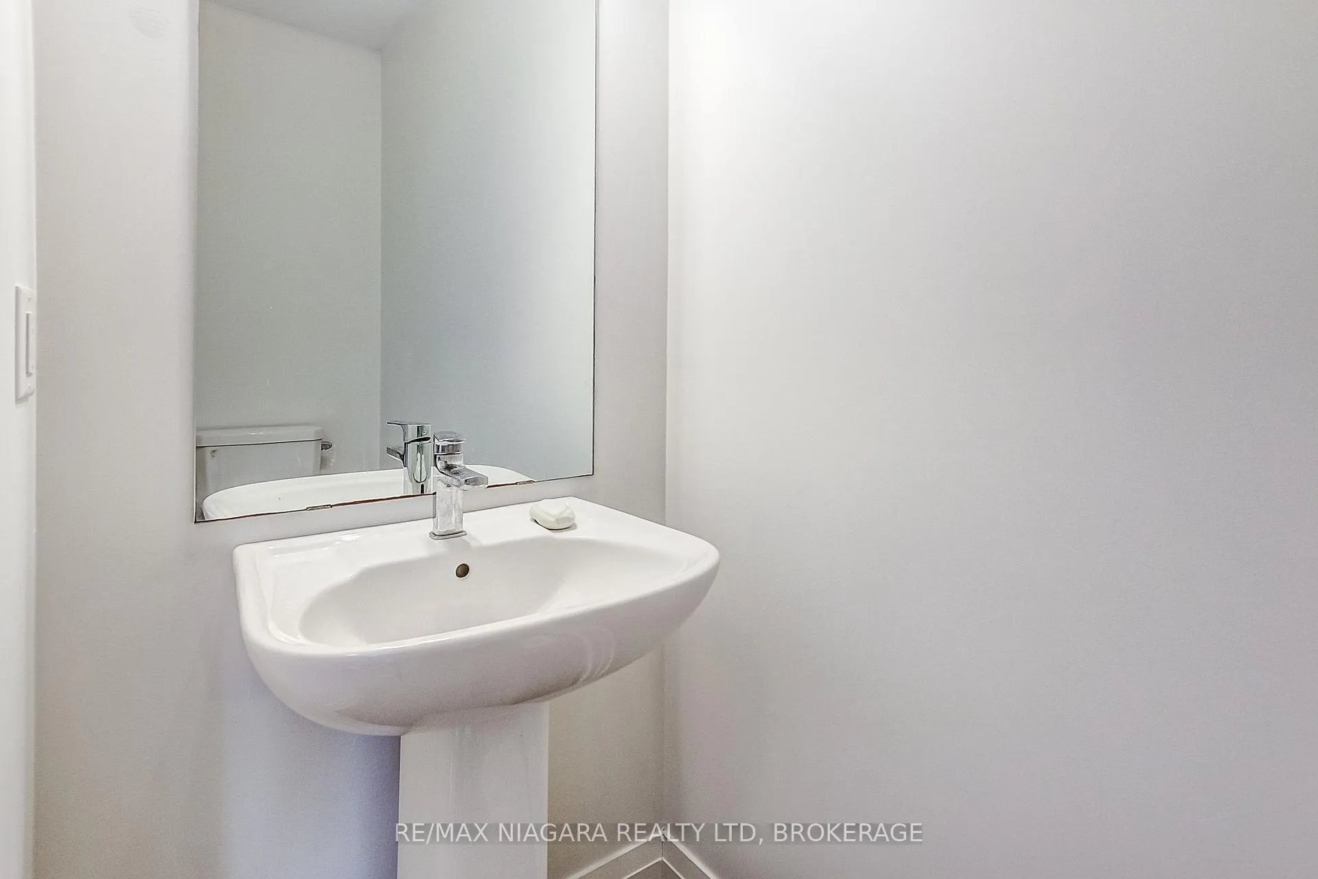 Photo 15 of Unit 58, 461 Blackburn Drive, Brantford, Empire South — HOMEH