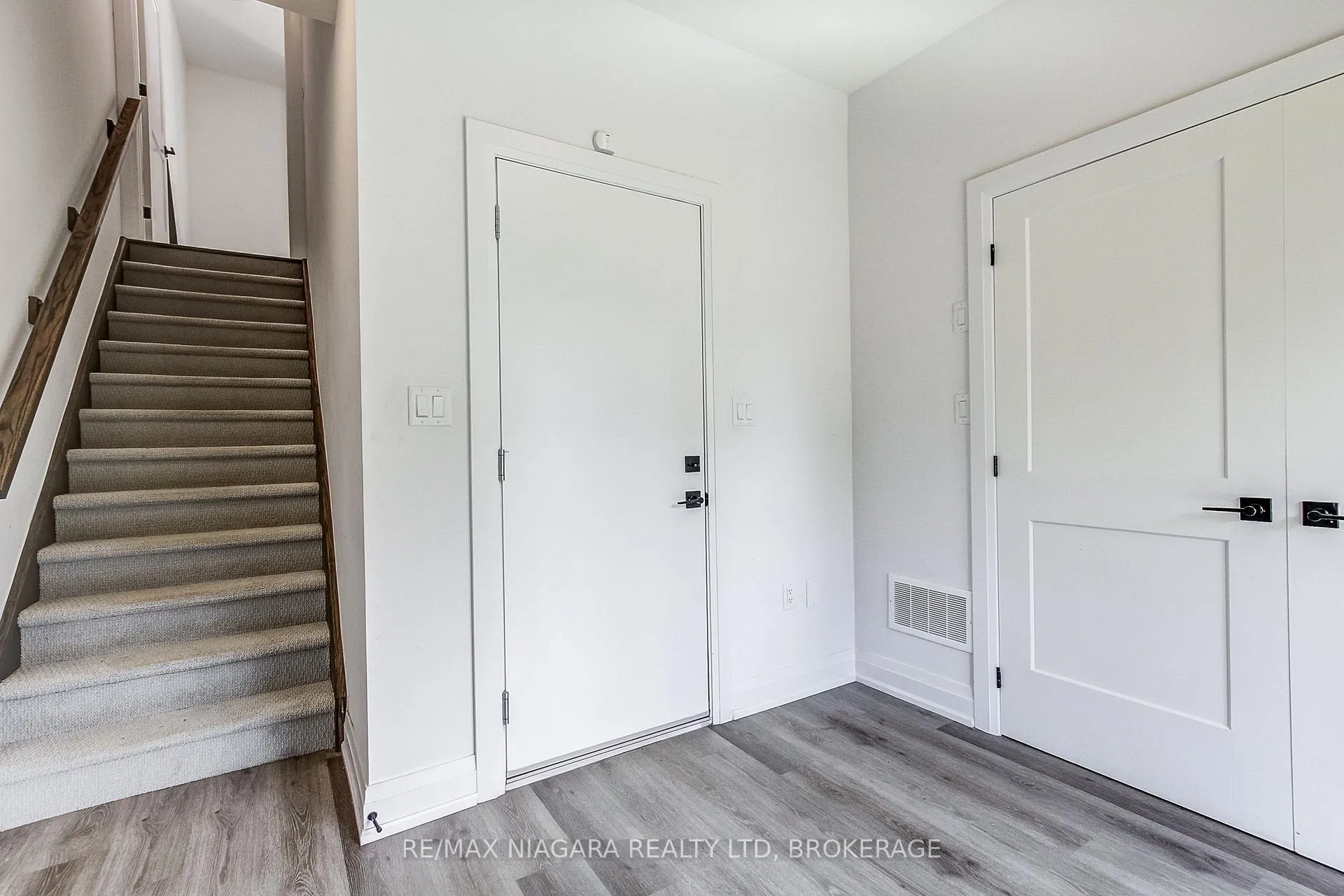 Photo 43 of Unit 58, 461 Blackburn Drive, Brantford, Empire South — HOMEH
