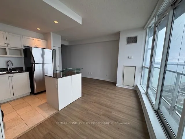 Photo 6 of Unit 2908, 208 Queens Quay W, Toronto, Waterfront Communities — HOMEH