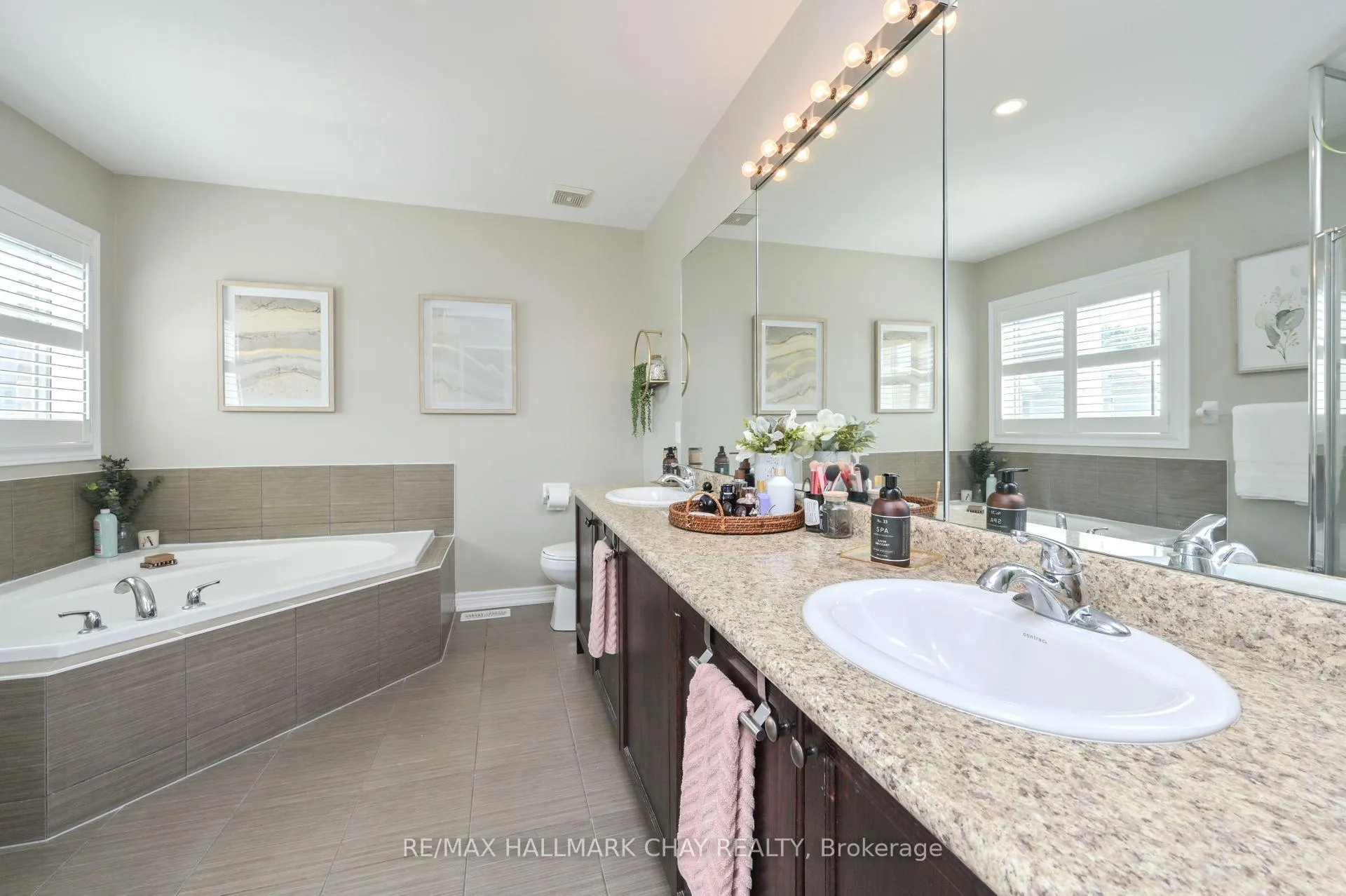 Photo 19 of 337 Col. Phillips Drive, Shelburne — HOMEH