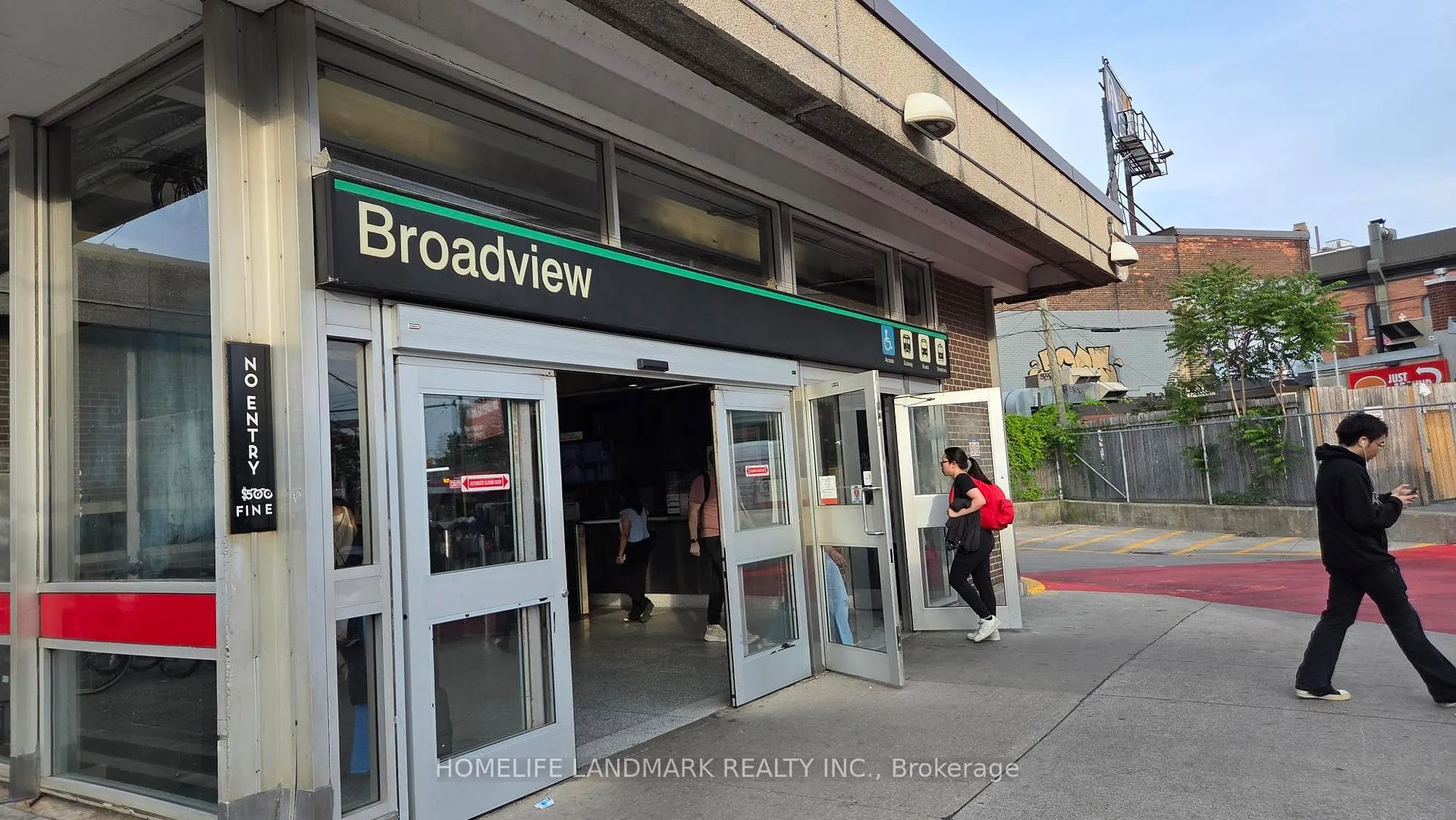 Photo 37 of Unit 1, 793 Broadview Avenue, Toronto, Playter Estates-Danforth — HOMEH