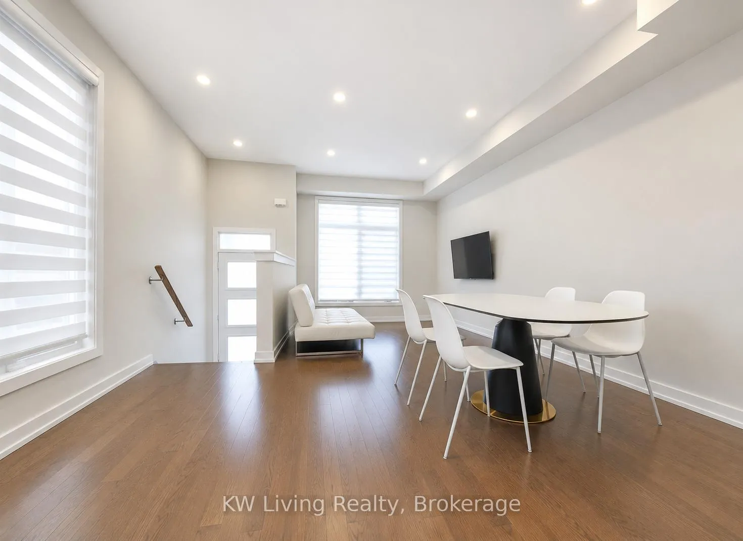 Photo 13 of 2172 Donald Cousens Parkway, Markham, Cornell — HOMEH