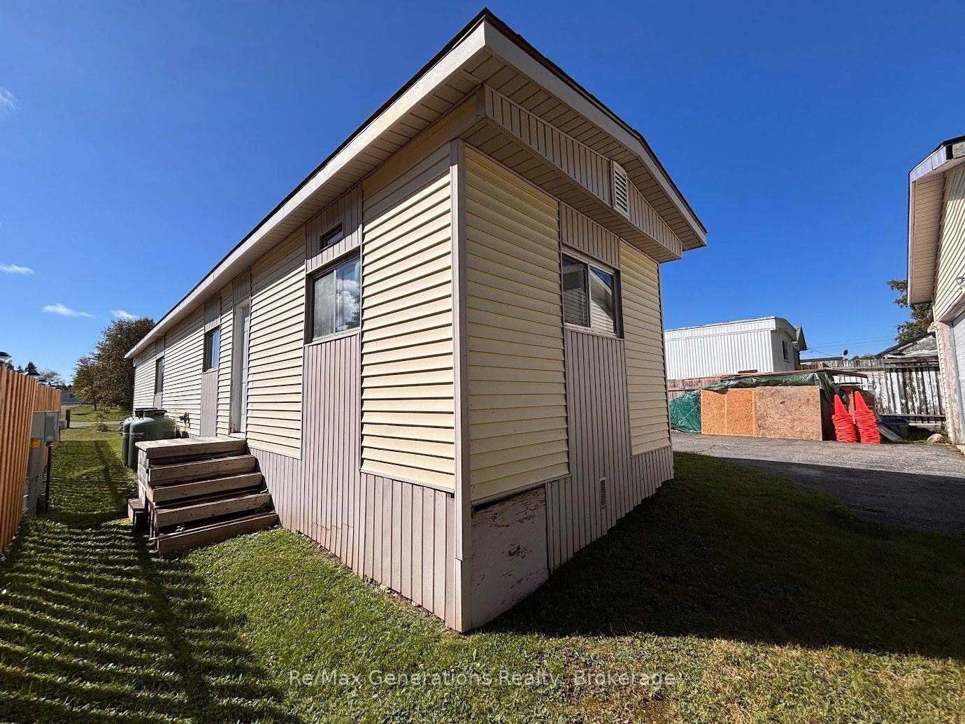 Photo 35 of 25 Coveney Street, Marathon — HOMEH