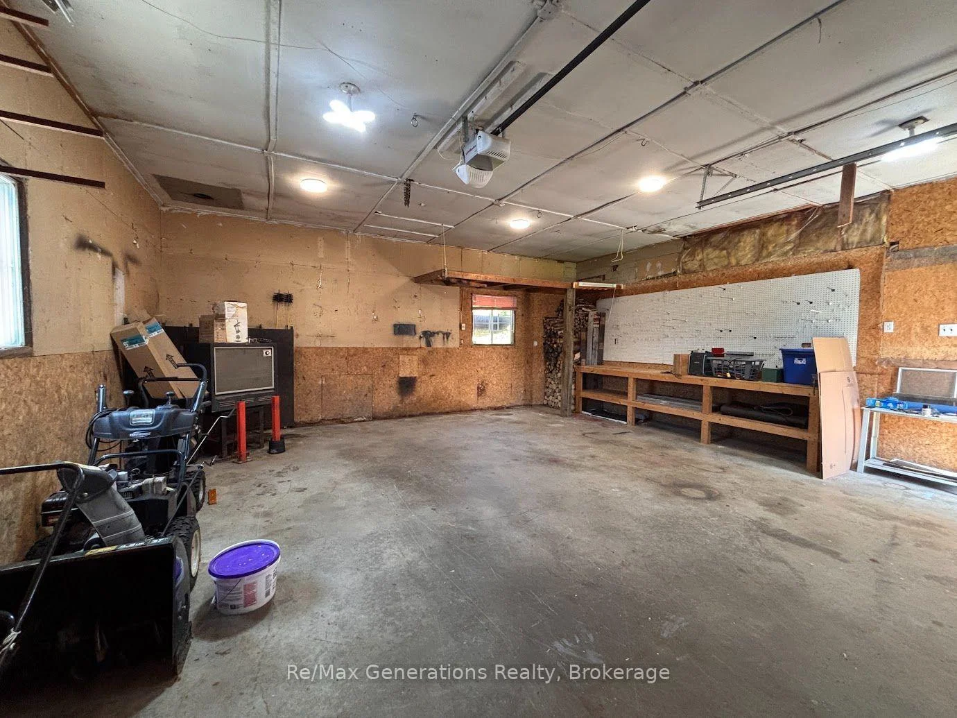 Photo 43 of 25 Coveney Street, Marathon — HOMEH