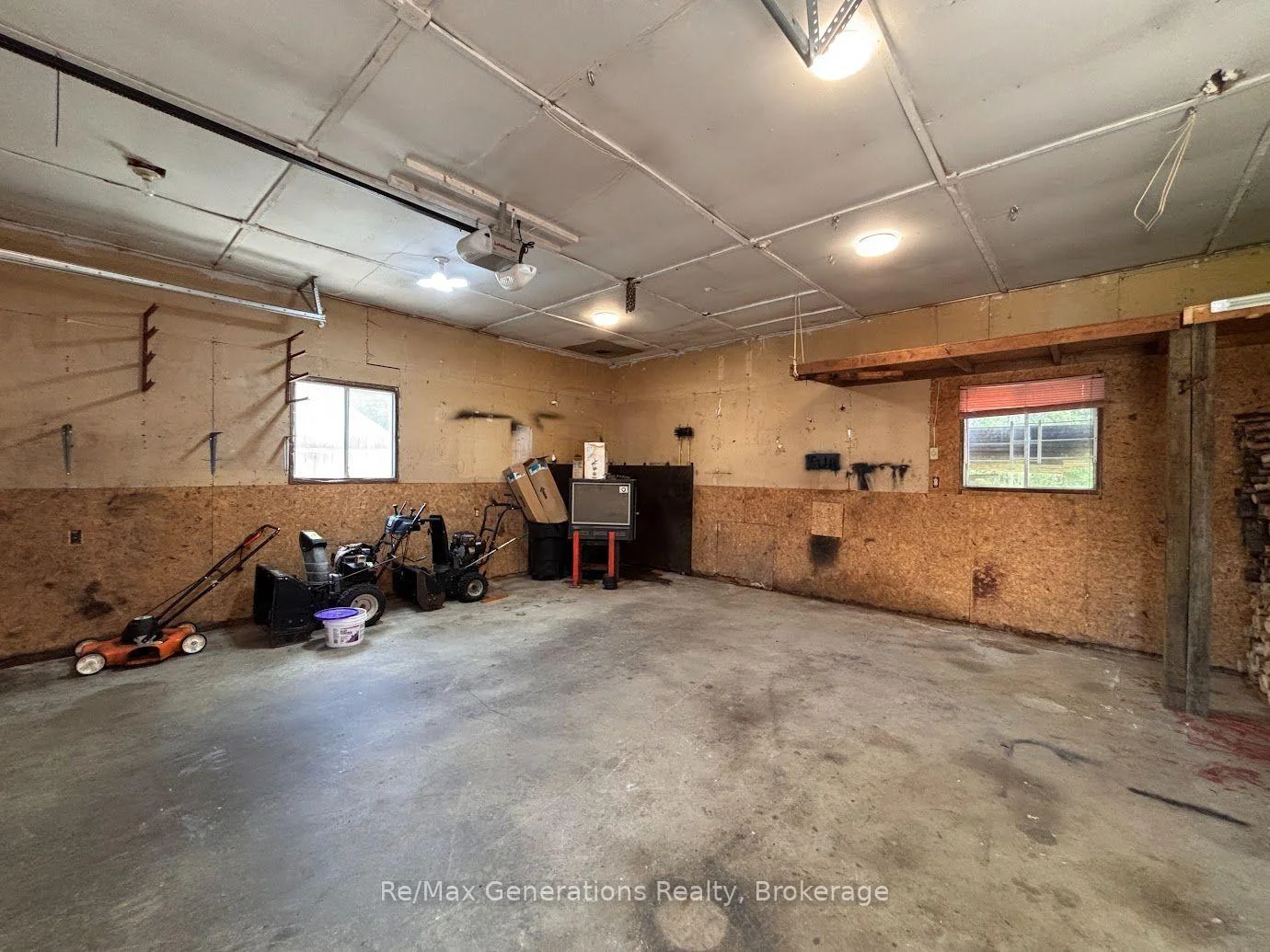 Photo 44 of 25 Coveney Street, Marathon — HOMEH