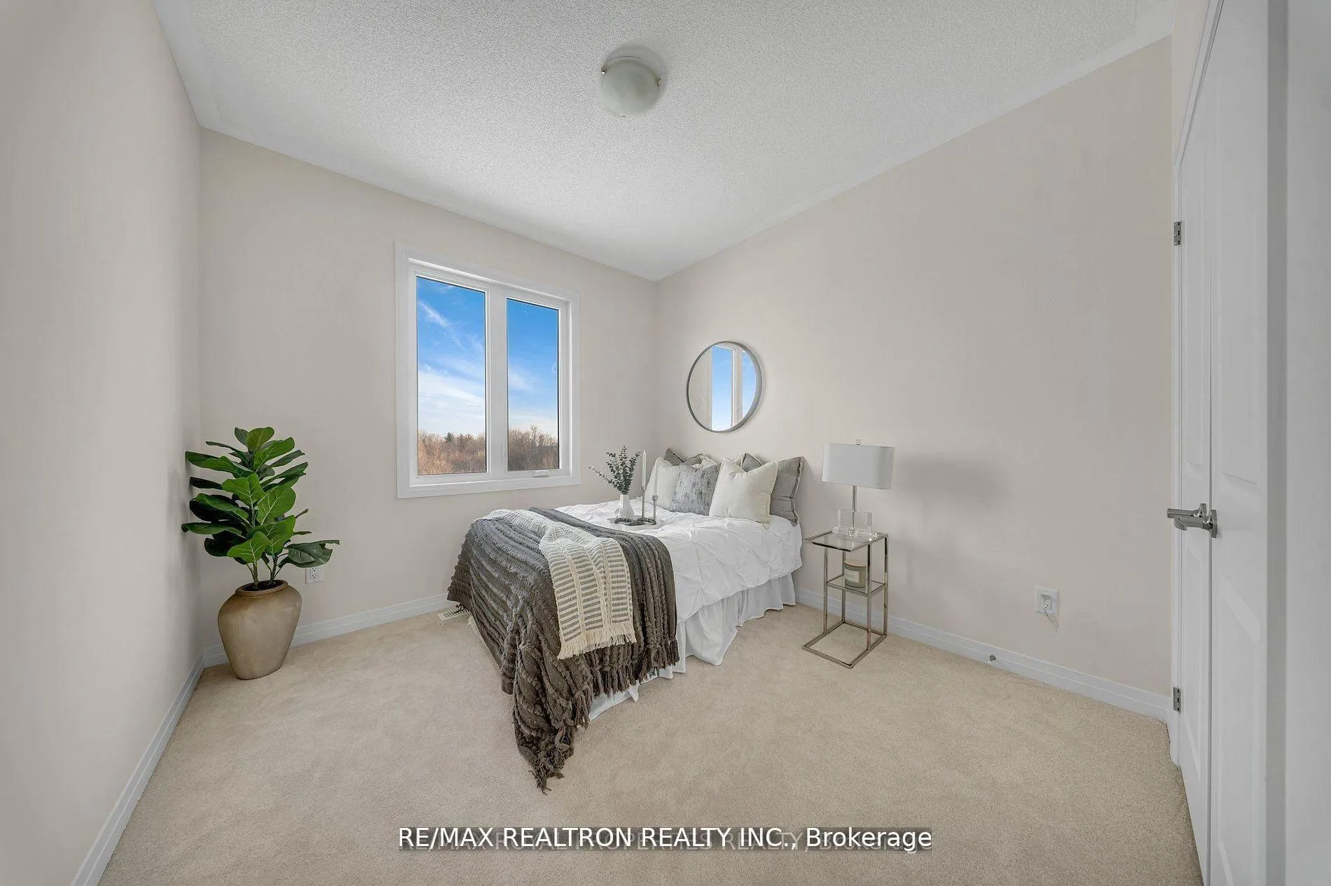Photo 28 of 1053 Zircon Manor, Pickering, Rural Pickering — HOMEH