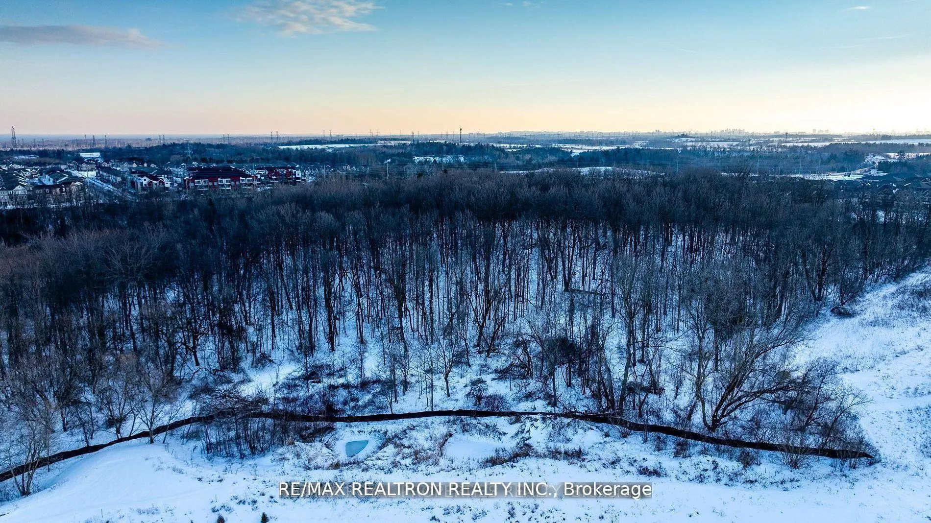 Photo 43 of 1053 Zircon Manor, Pickering, Rural Pickering — HOMEH