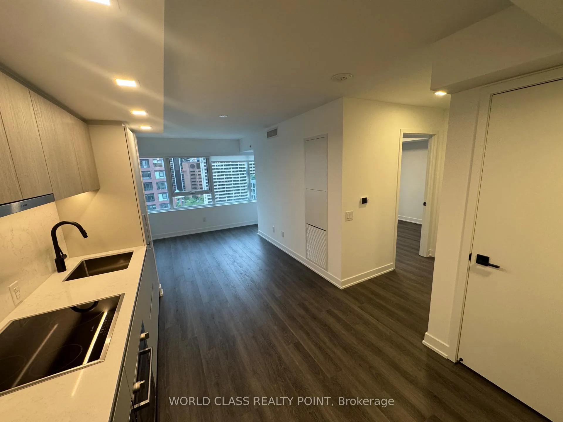 Photo 5 of Unit 1503, 609 Sherbourne Street, Toronto, North St. James Town — HOMEH