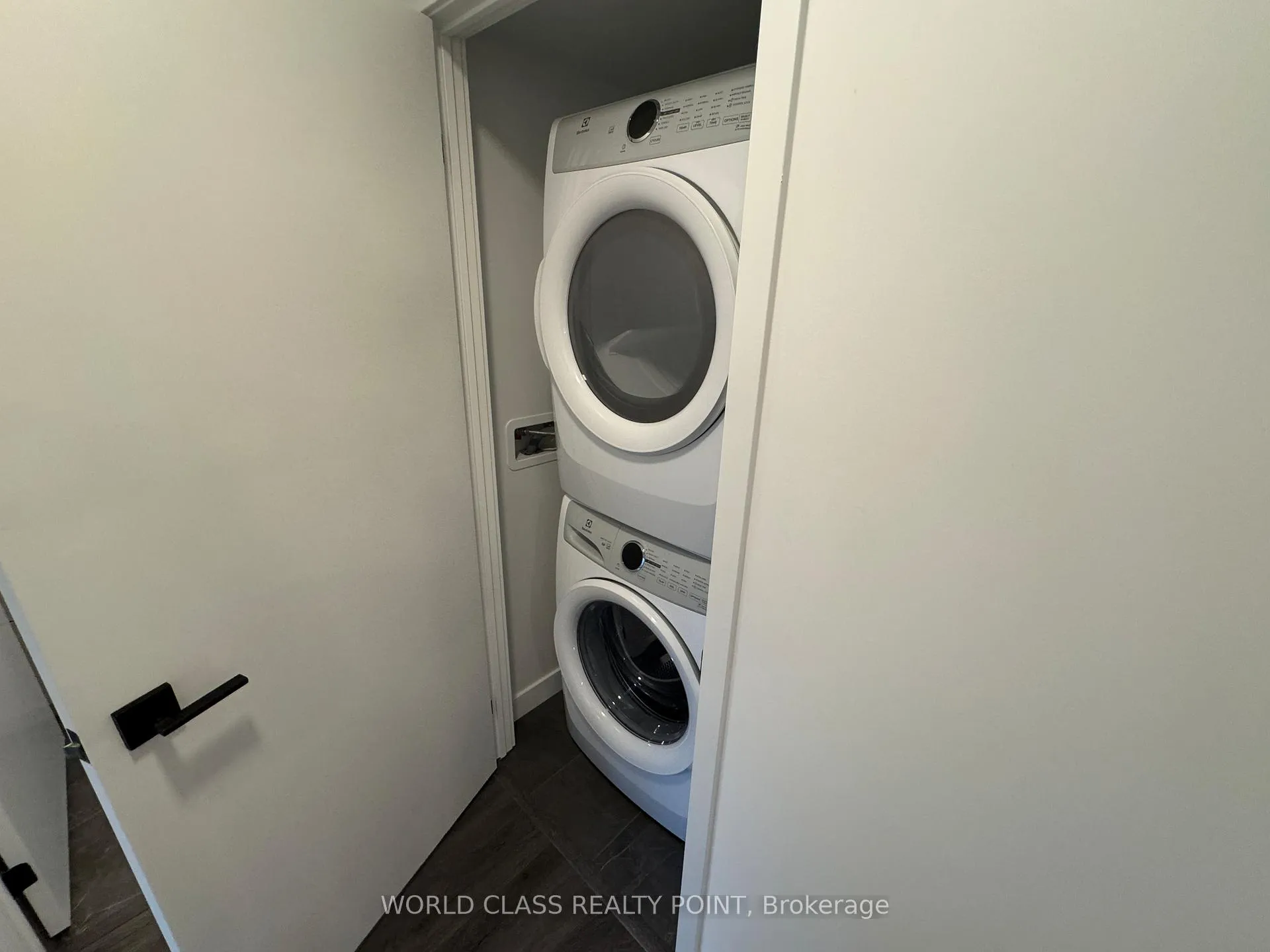 Photo 15 of Unit 1503, 609 Sherbourne Street, Toronto, North St. James Town — HOMEH