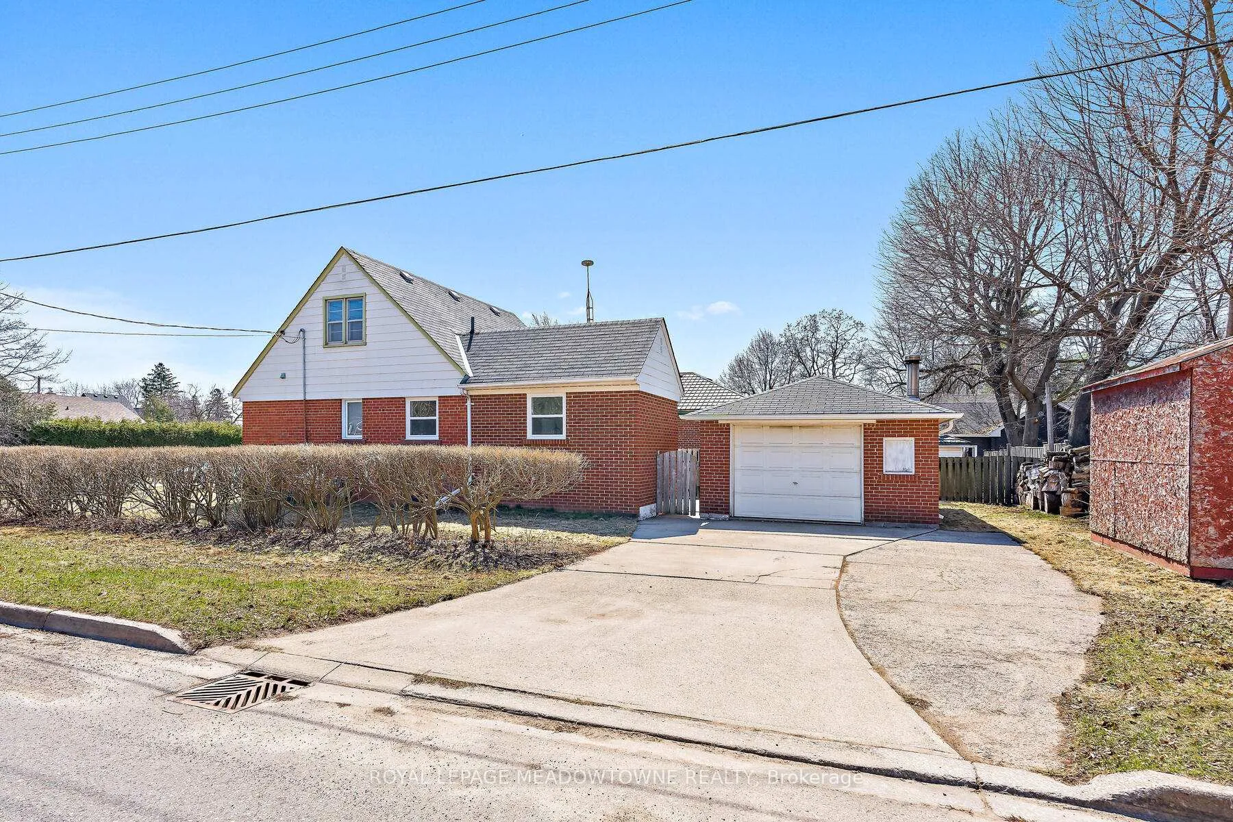 Photo 4 of 3 Bard Lane, Halton Hills, Georgetown — HOMEH