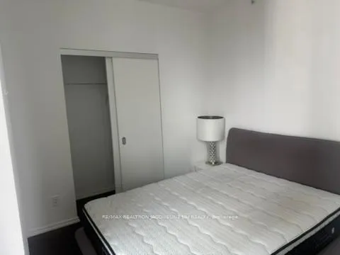 Photo 5 of Unit 1904, 75 St Nicholas Street, Toronto, Bay Street Corridor — HOMEH