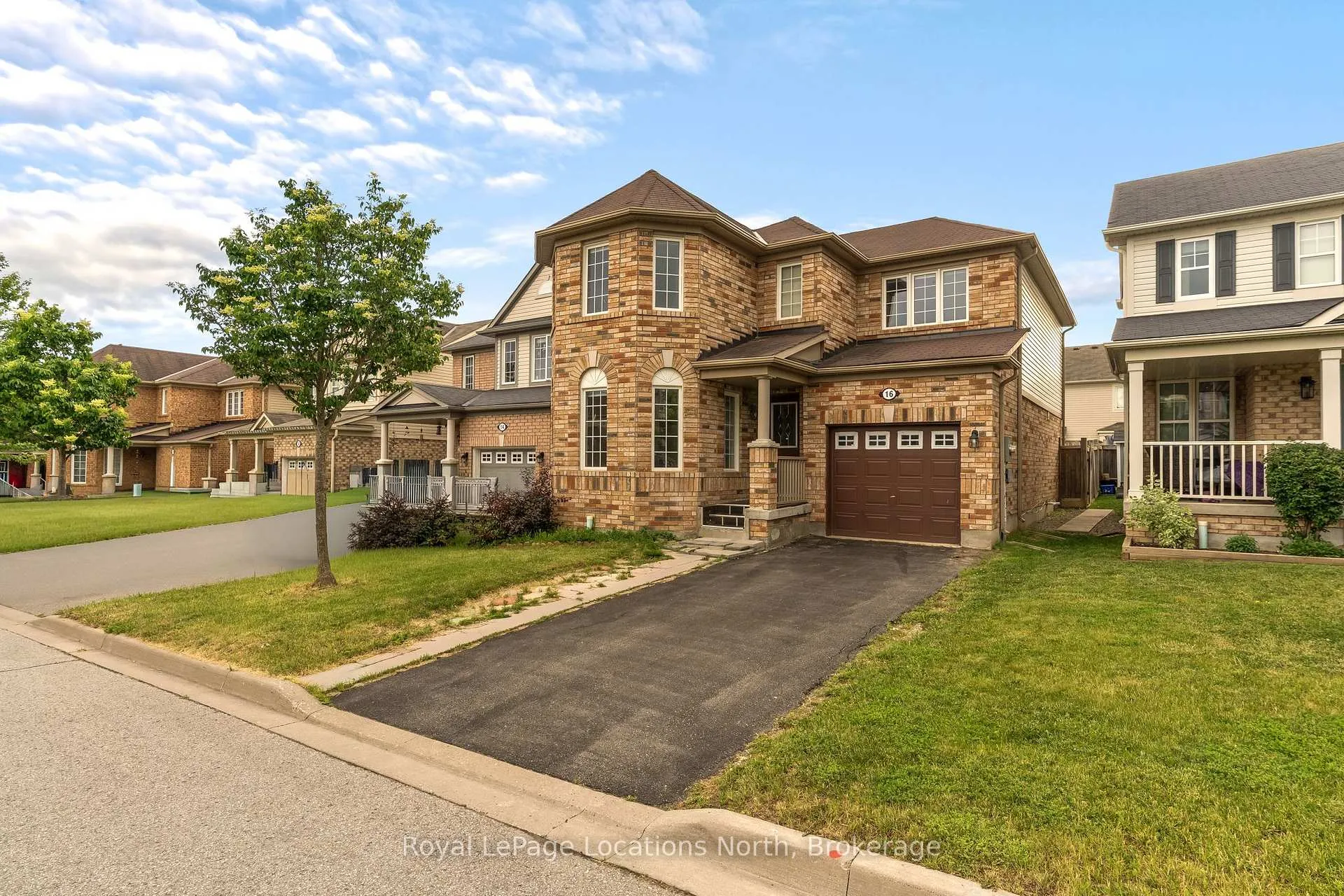 Photo 1 of 16 Ferris Lane, New Tecumseth, Alliston — HOMEH
