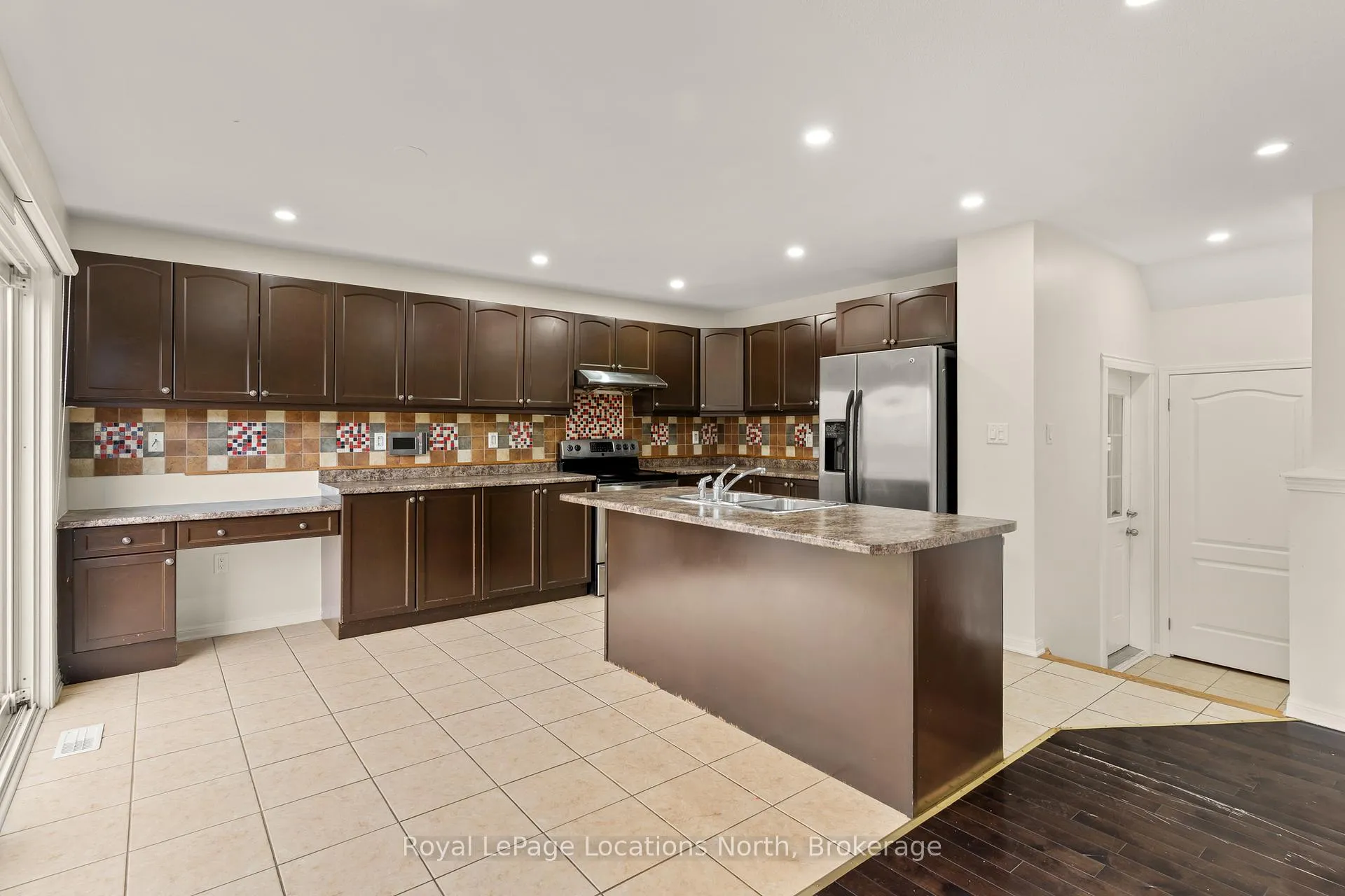 Photo 17 of 16 Ferris Lane, New Tecumseth, Alliston — HOMEH