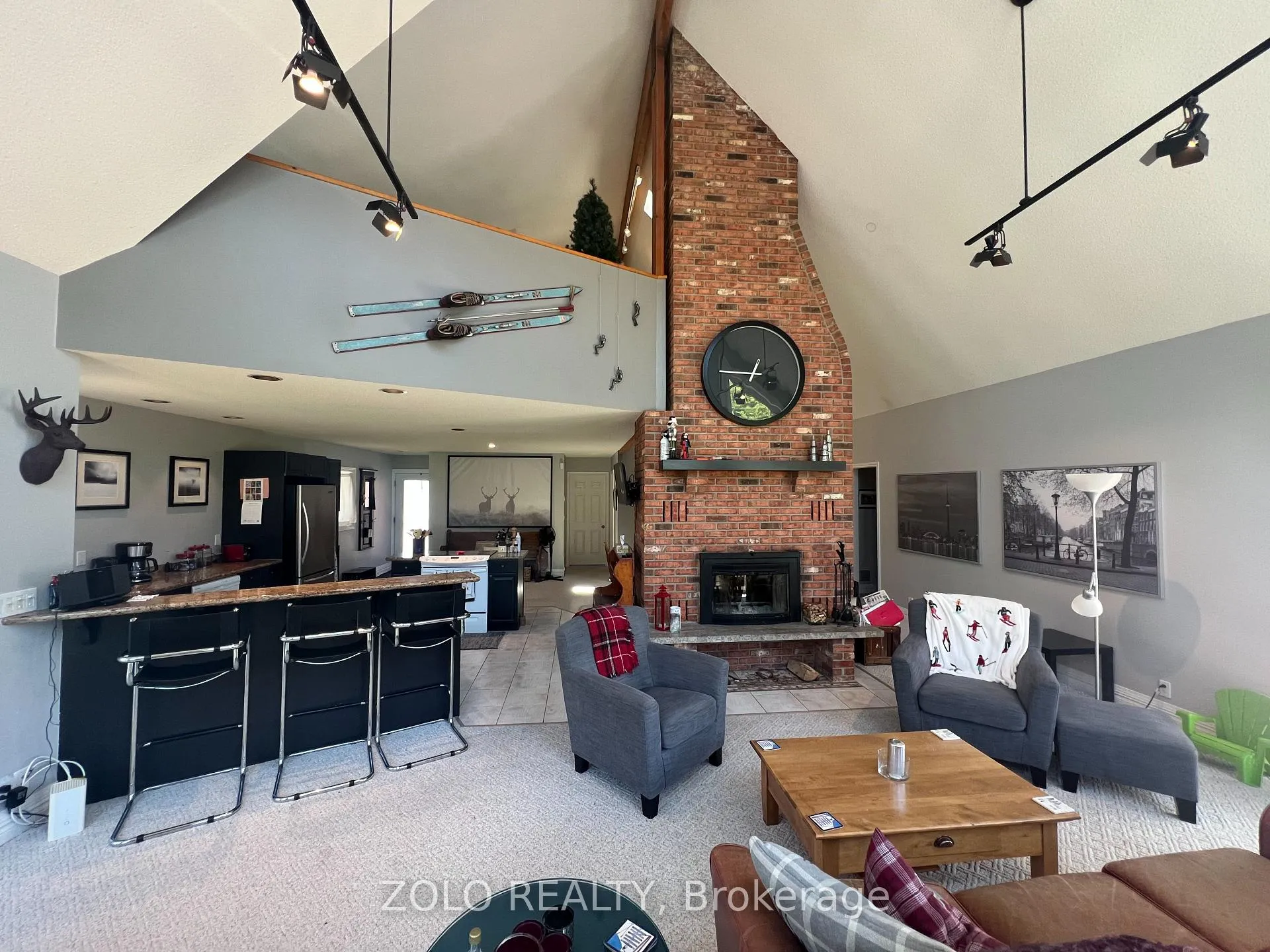 Photo 4 of 112 carmichael Crescent, Blue Mountains — HOMEH