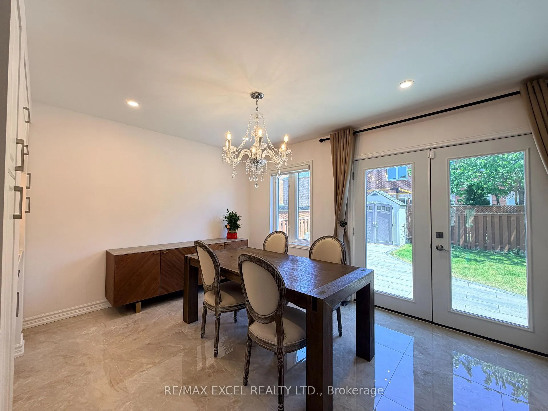 Photo 4 of 81 Alfred Paterson Drive, Markham, Greensborough — HOMEH