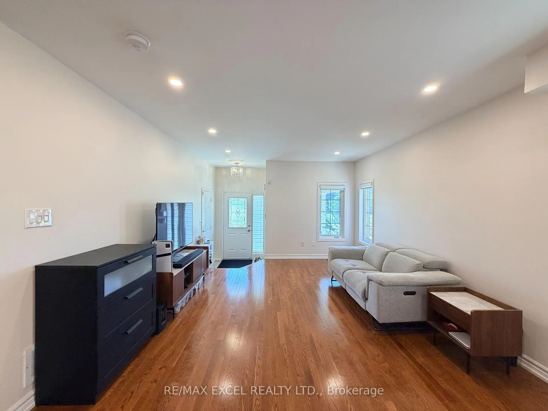 Photo 6 of 81 Alfred Paterson Drive, Markham, Greensborough — HOMEH