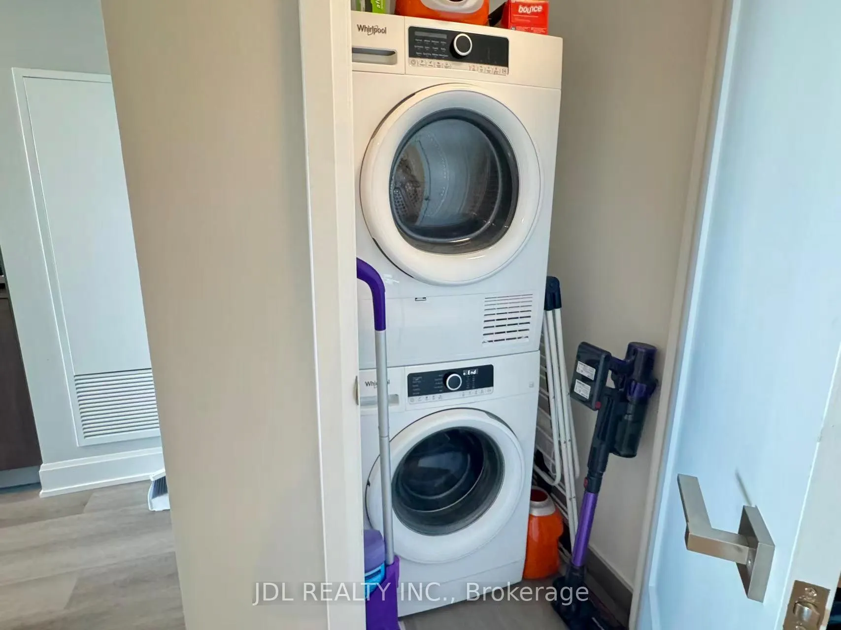 Photo 6 of Unit 1906, 8 Water Walk Drive, Markham, Unionville — HOMEH