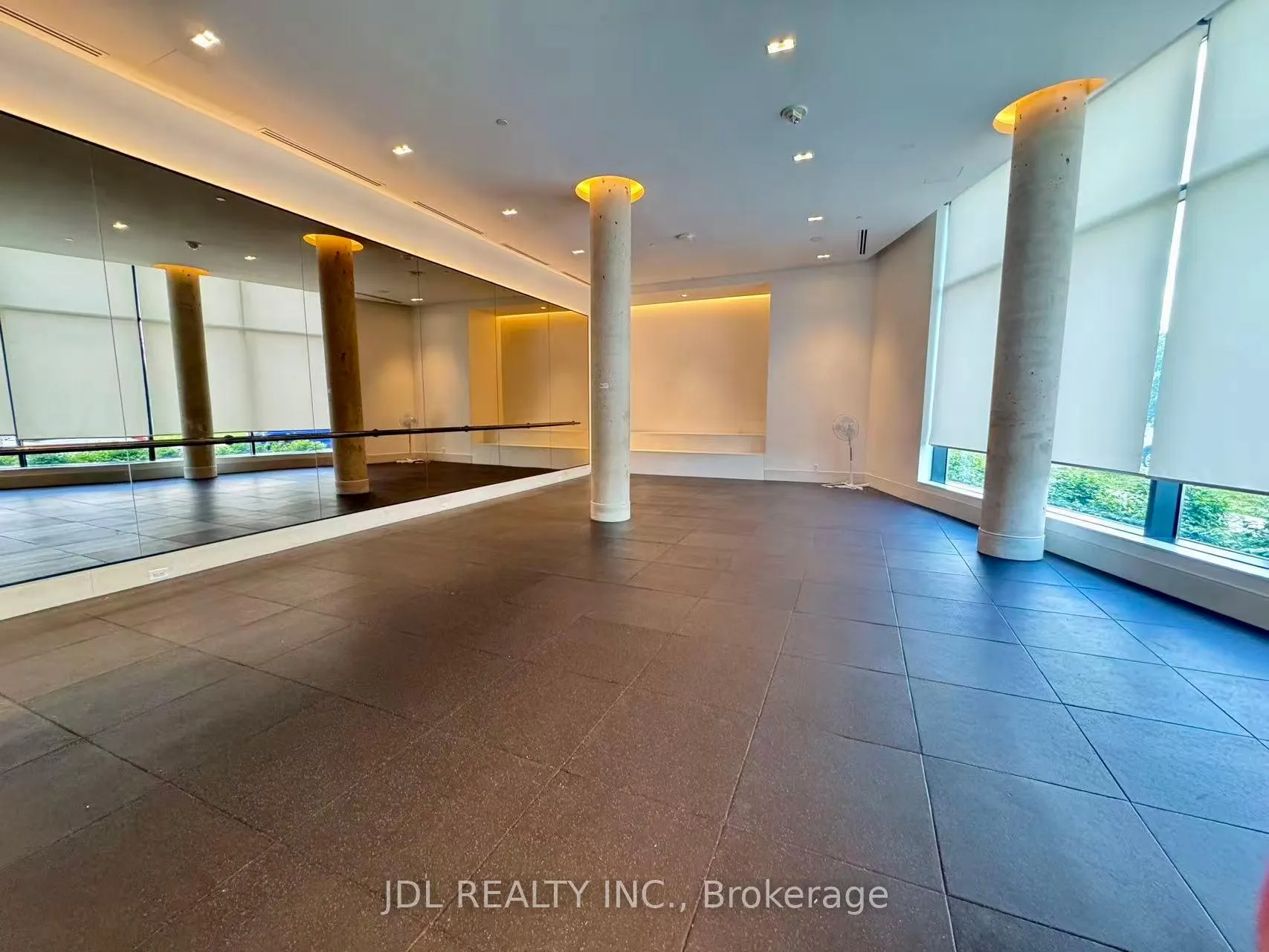 Photo 14 of Unit 1906, 8 Water Walk Drive, Markham, Unionville — HOMEH