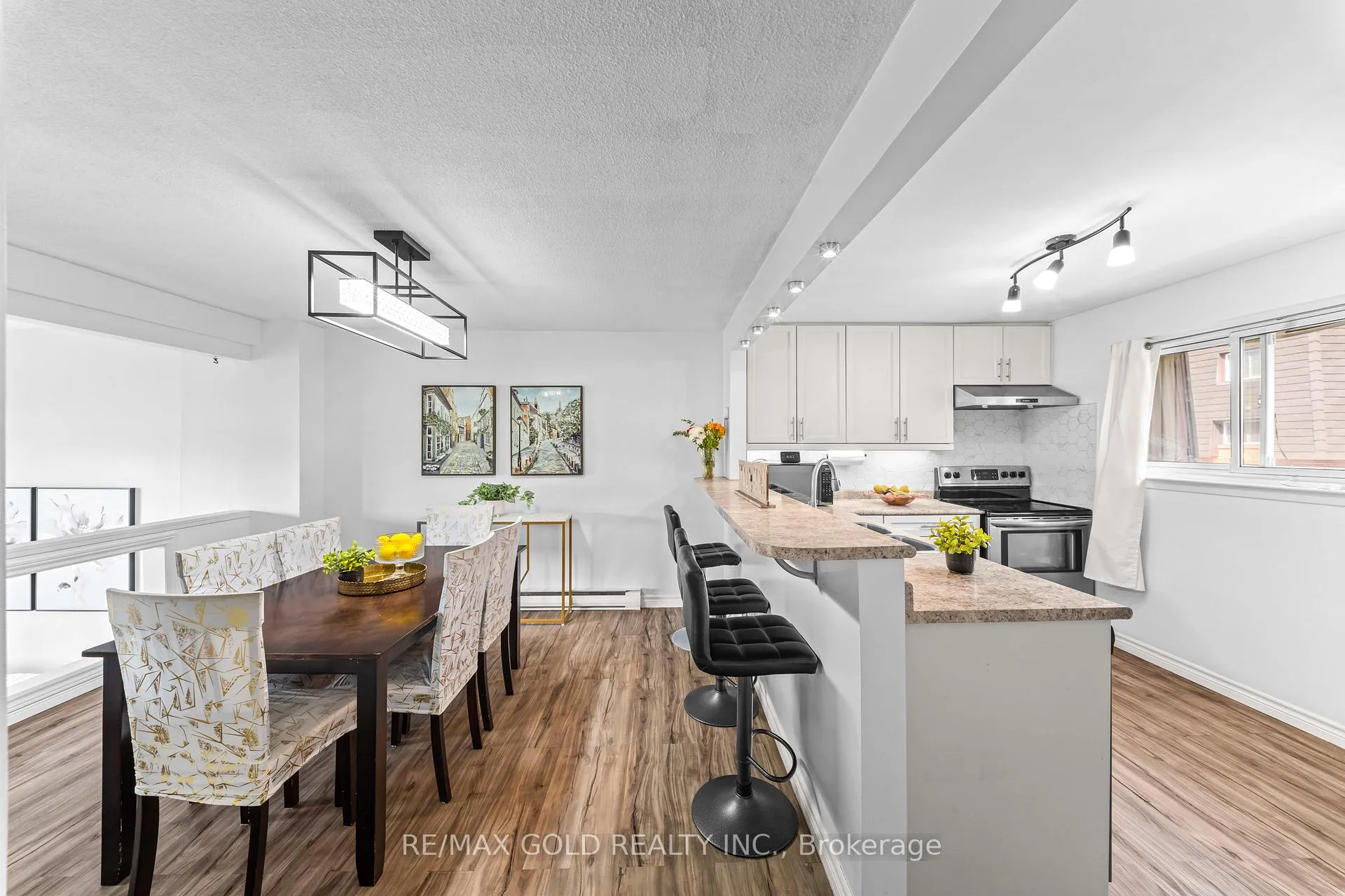 Photo 18 of 10 Darras Court, Brampton, Southgate — HOMEH