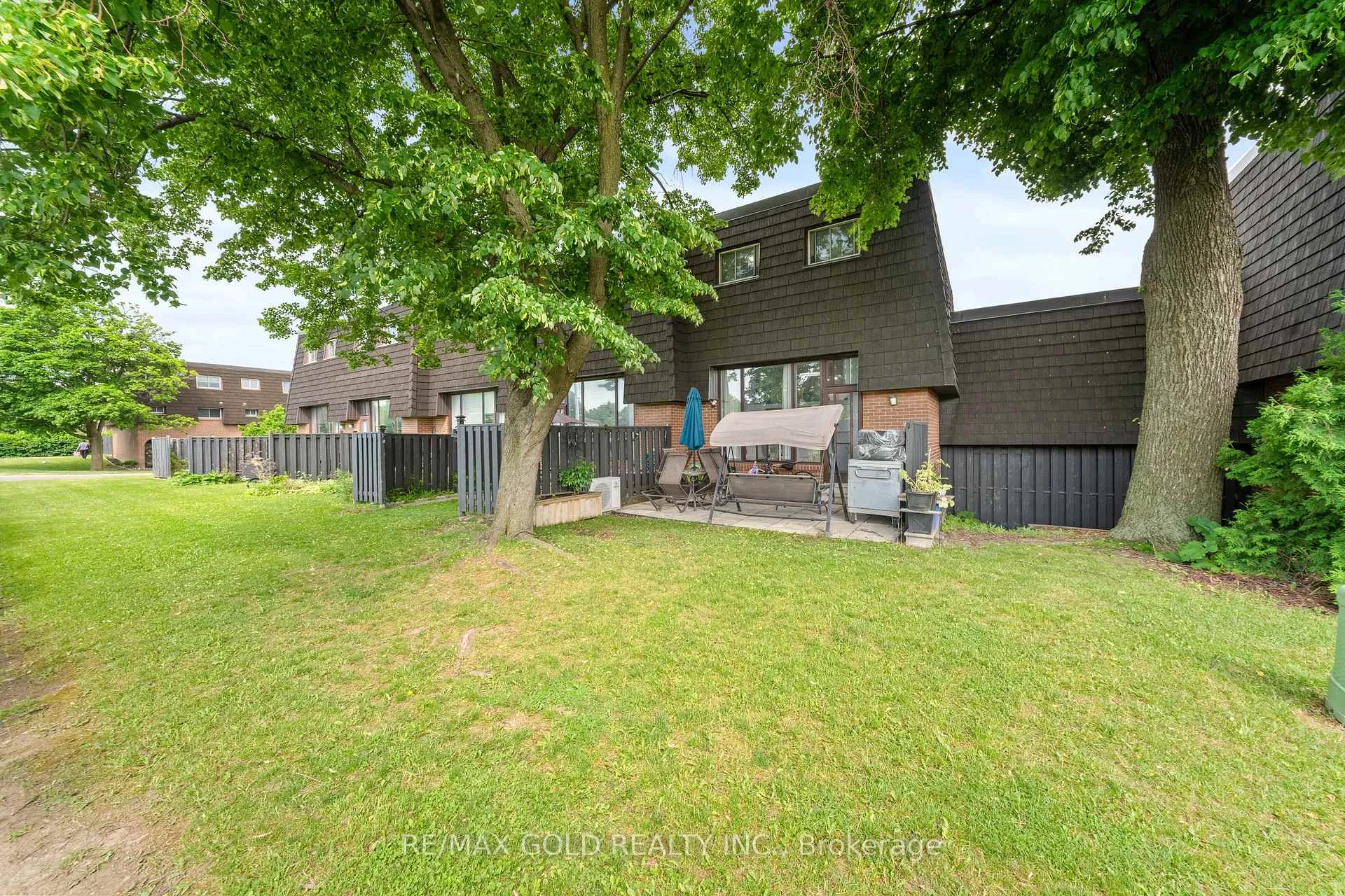 Photo 44 of 10 Darras Court, Brampton, Southgate — HOMEH