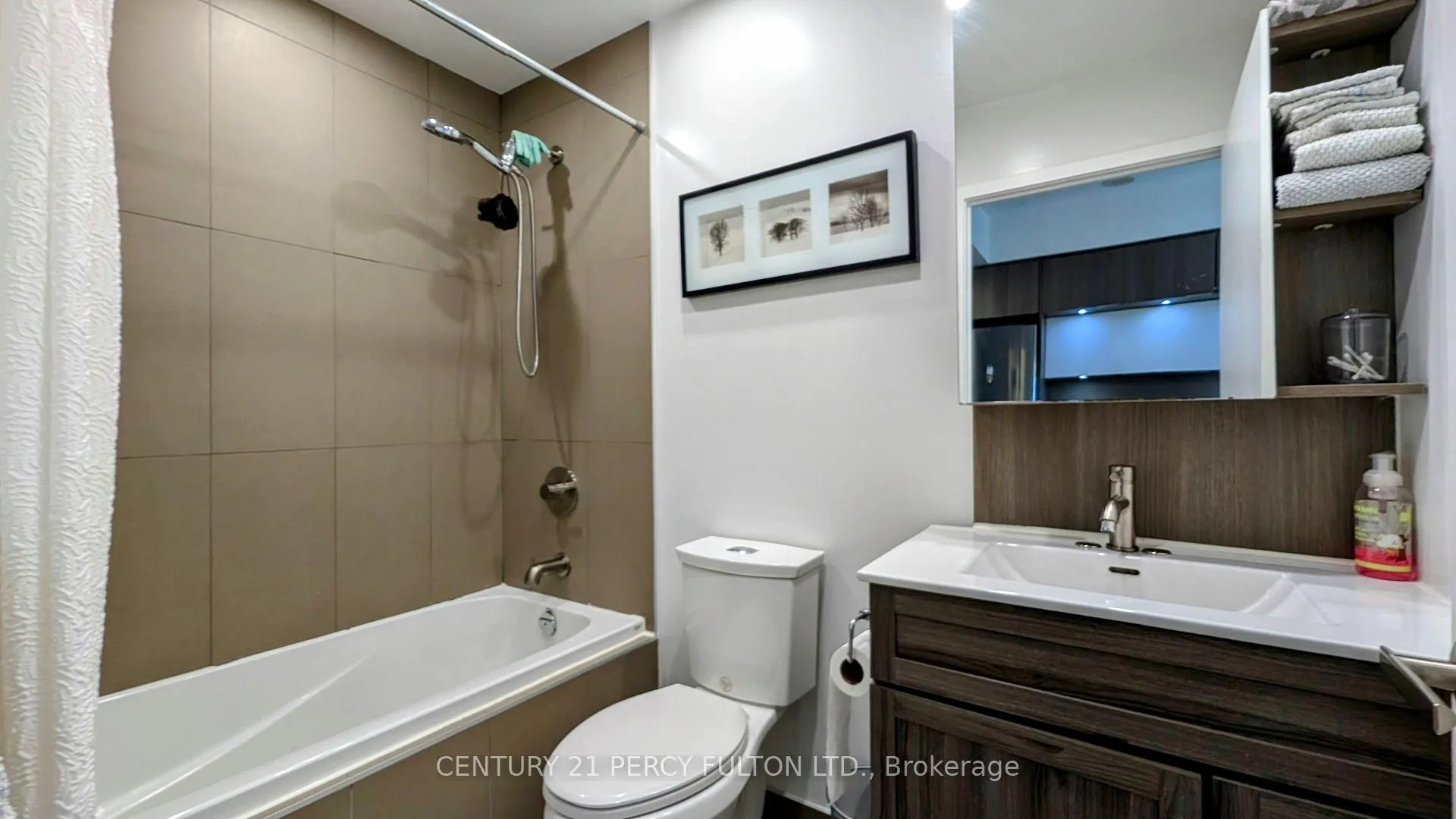 Photo 11 of Unit 723, 170 Sumach Street, Toronto, Regent Park — HOMEH